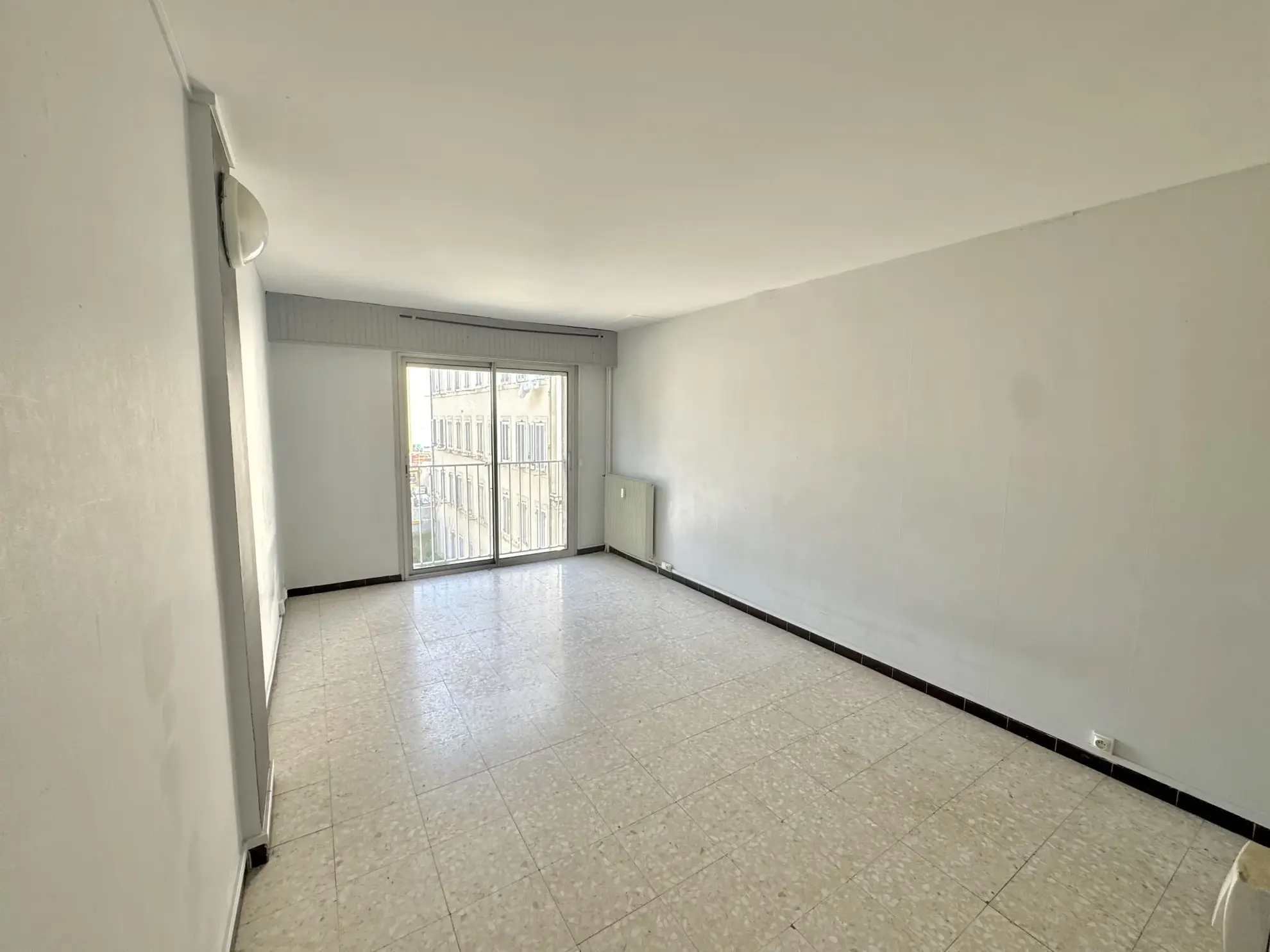 Studio 27m² à Marseille proche facultés – Investissement idéal 