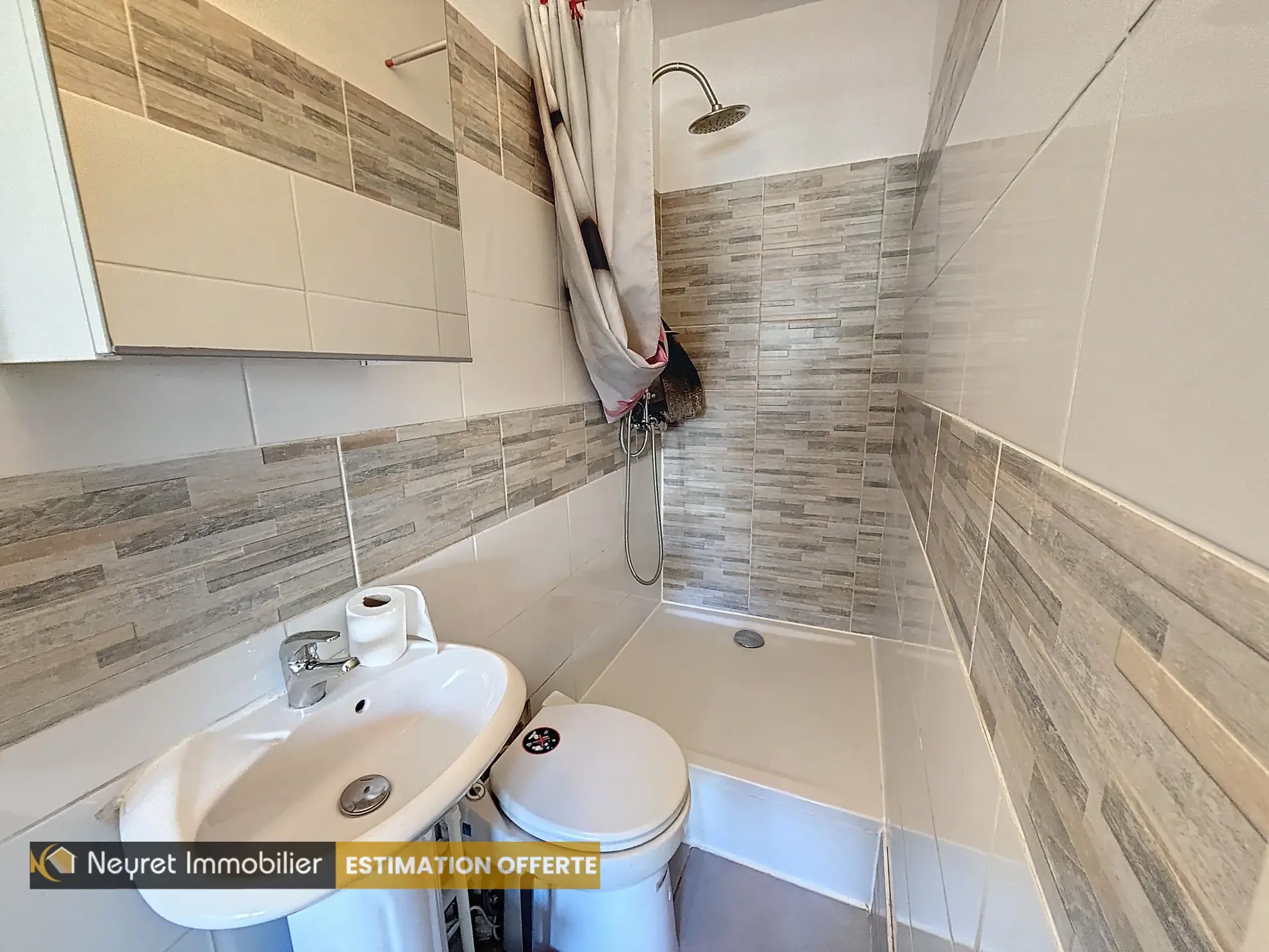 Studio à vendre à Saint-Étienne secteur Fauriel, parfait pour investissement locatif 