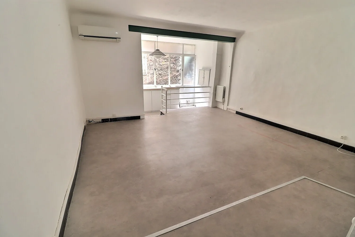 À vendre loft 2 pièces lumineux à Clermont l'Hérault 34800 