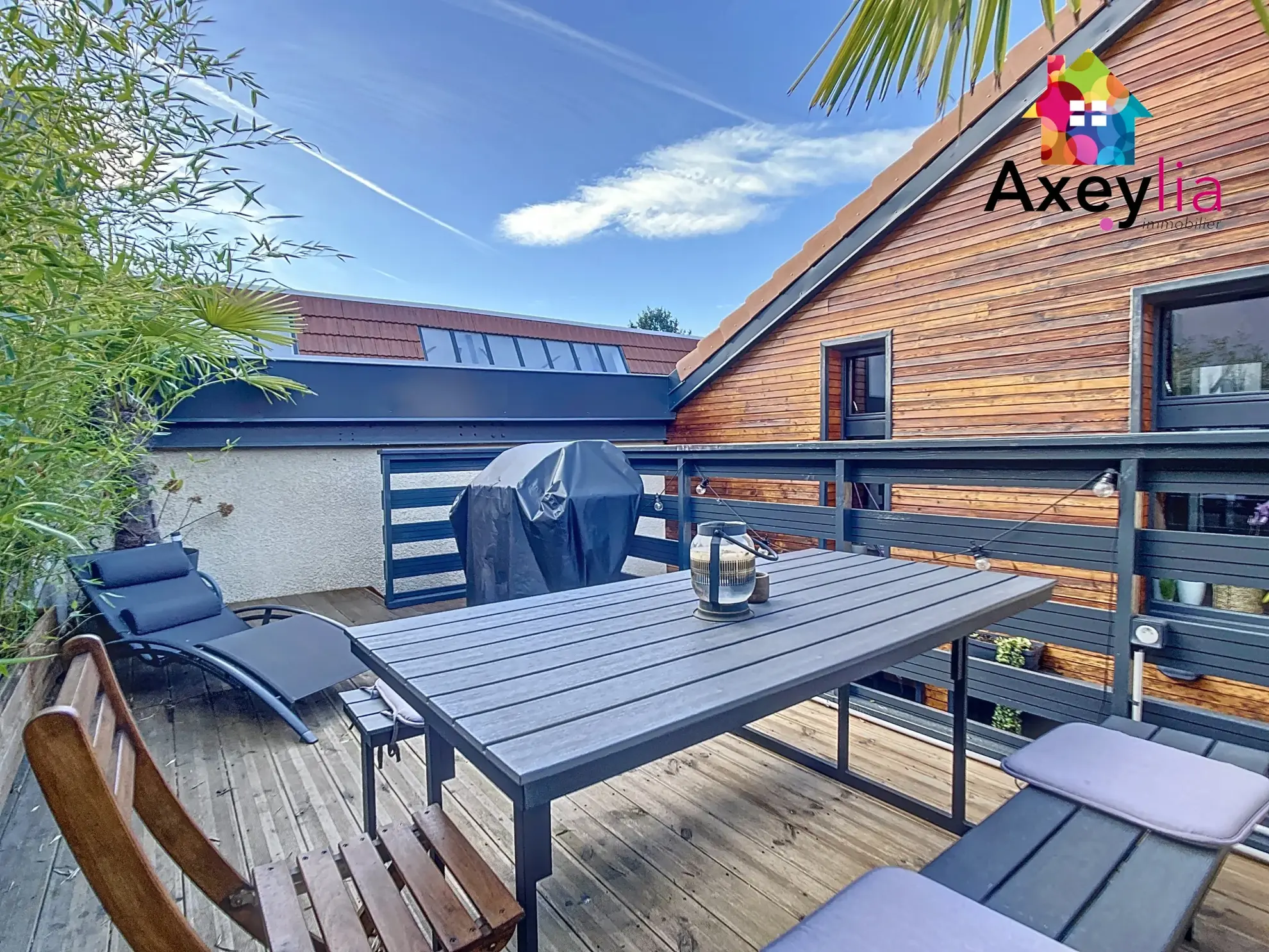 Belle maison moderne esprit loft avec garage et terrasse au Coteau 