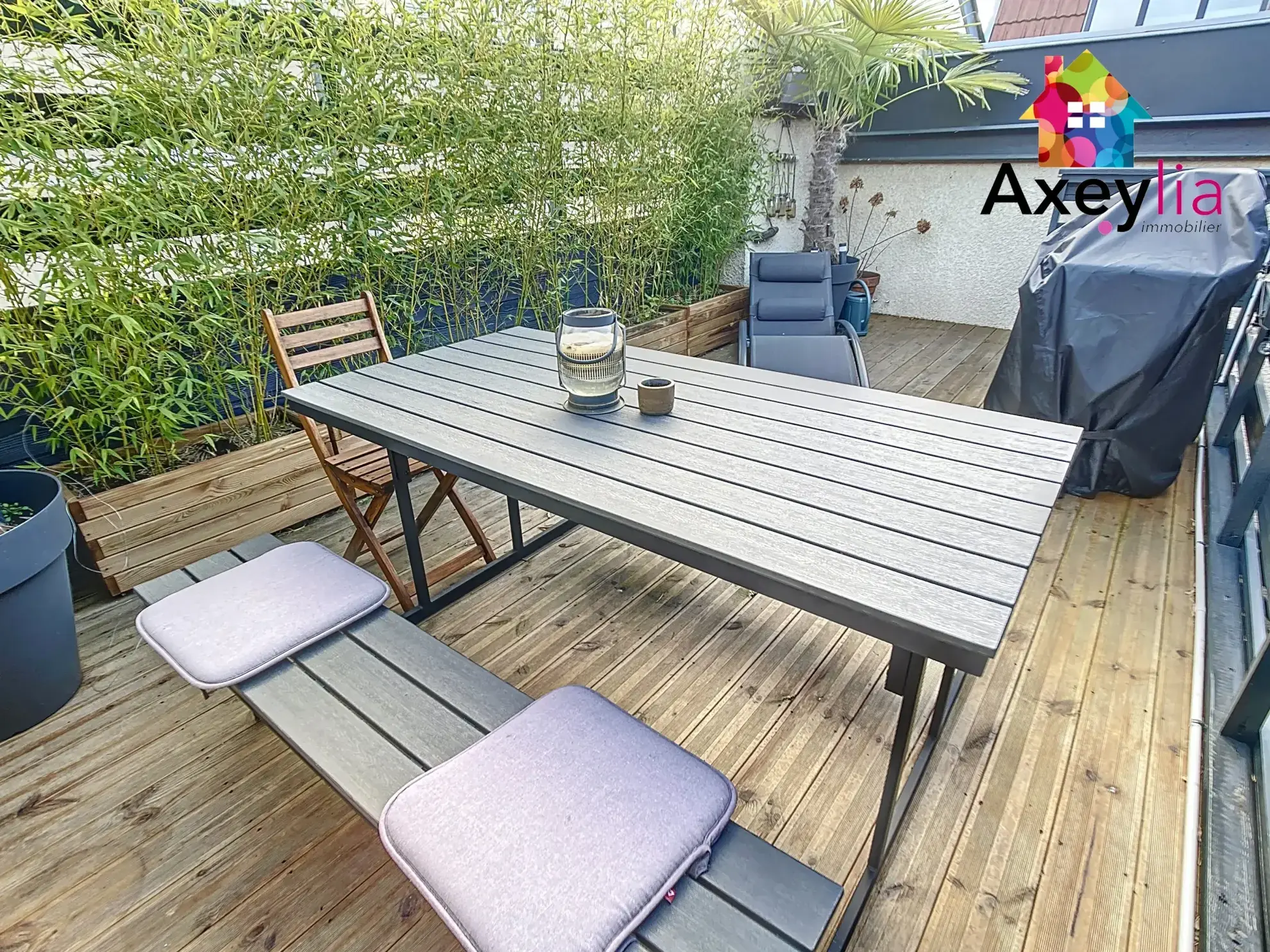 Belle maison moderne esprit loft avec garage et terrasse au Coteau 