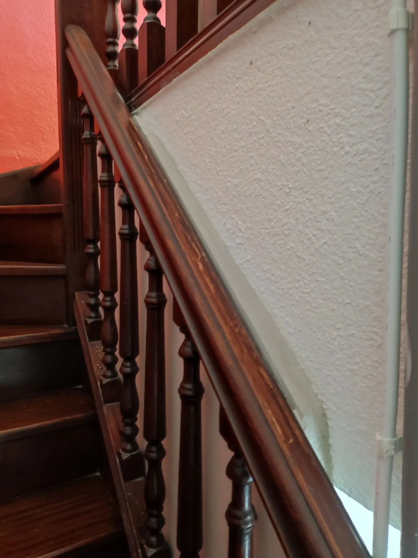 Local commercial et T2 loués face aux Halles de Ganges – Investissement locatif clé en main 