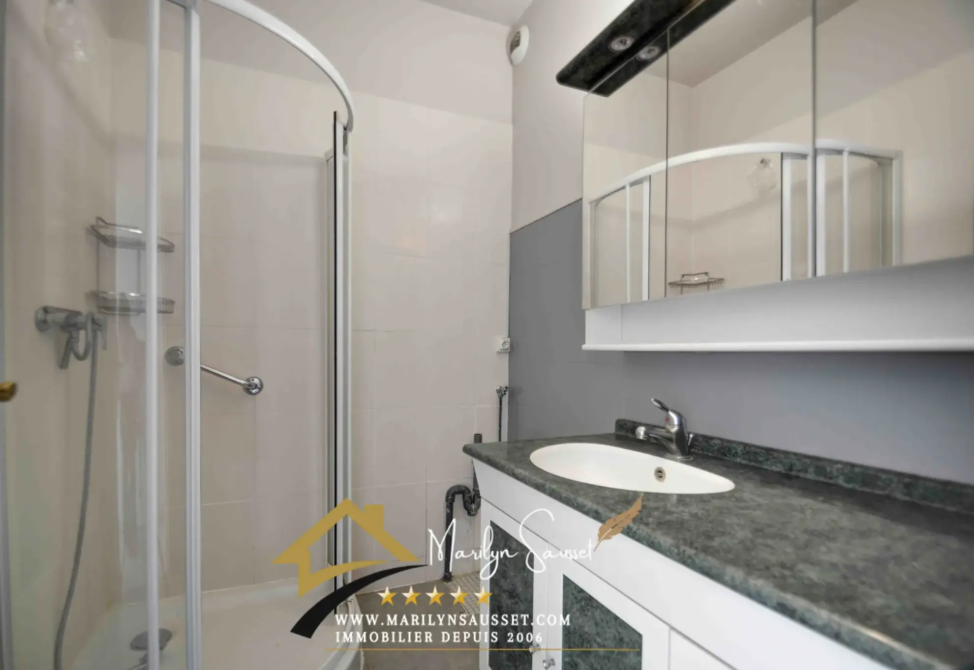 Appartement T3 avec piscine et balcon à Sainte-Foy-lès-Lyon 