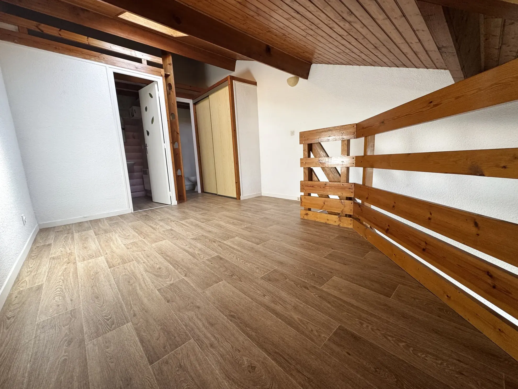 Appartement T2 lumineux avec balcon à Meschers-sur-Gironde - Secteur prisé 