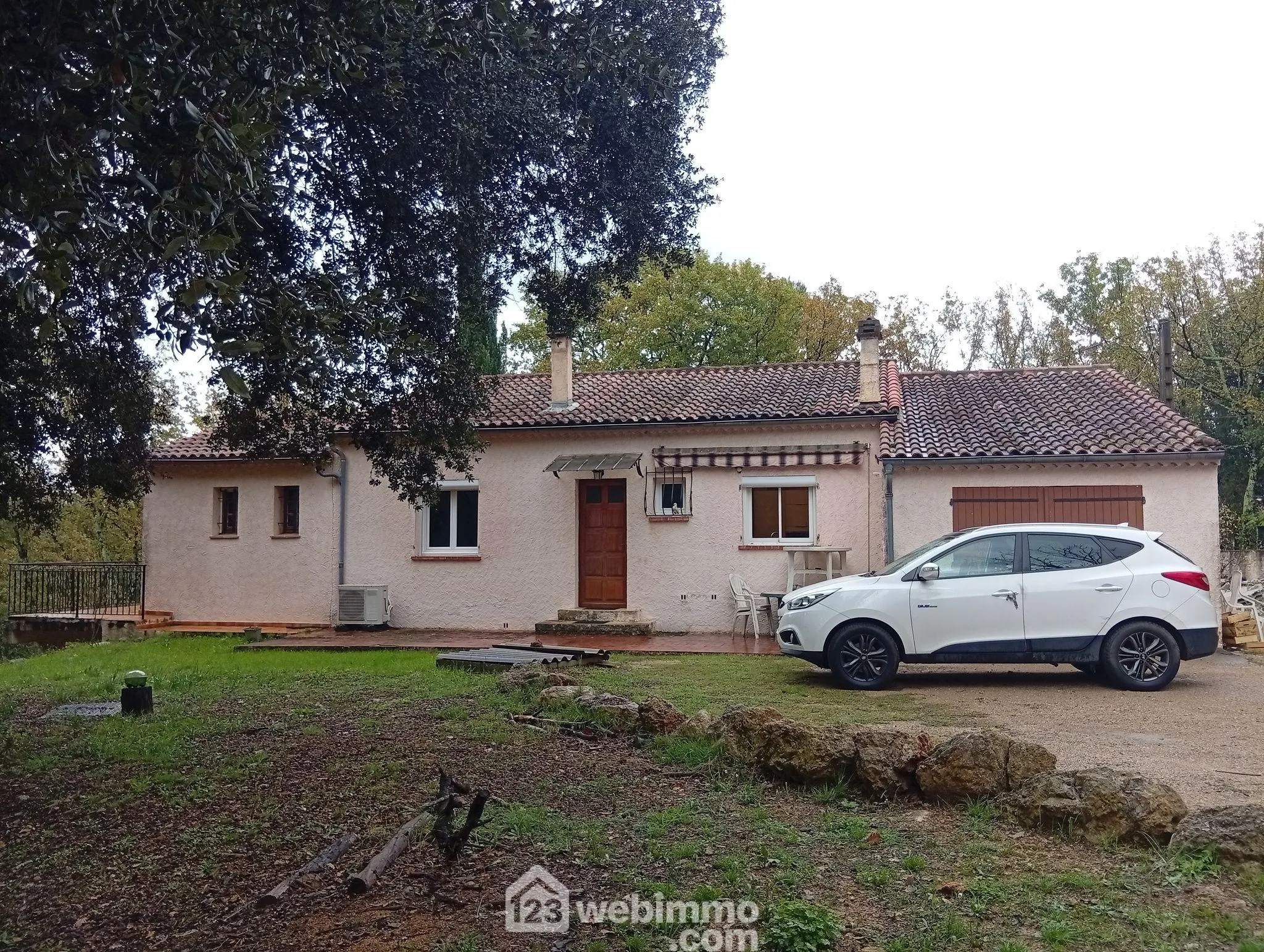 Charmante maison de plain-pied de 80 m² à Entrecastaux avec grand terrain