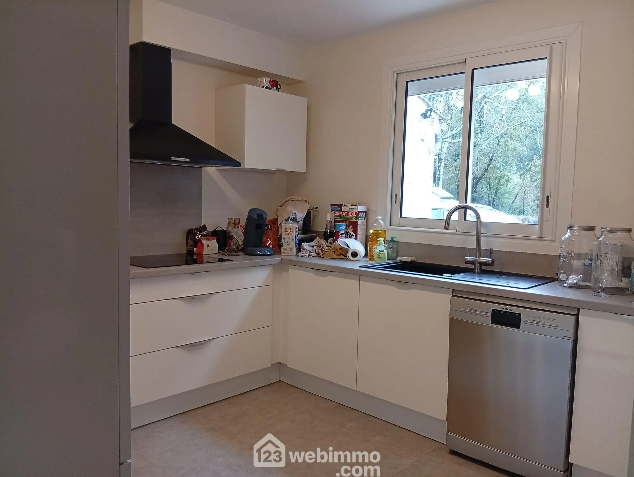 Charmante maison de plain-pied de 80 m² à Entrecastaux avec grand terrain 