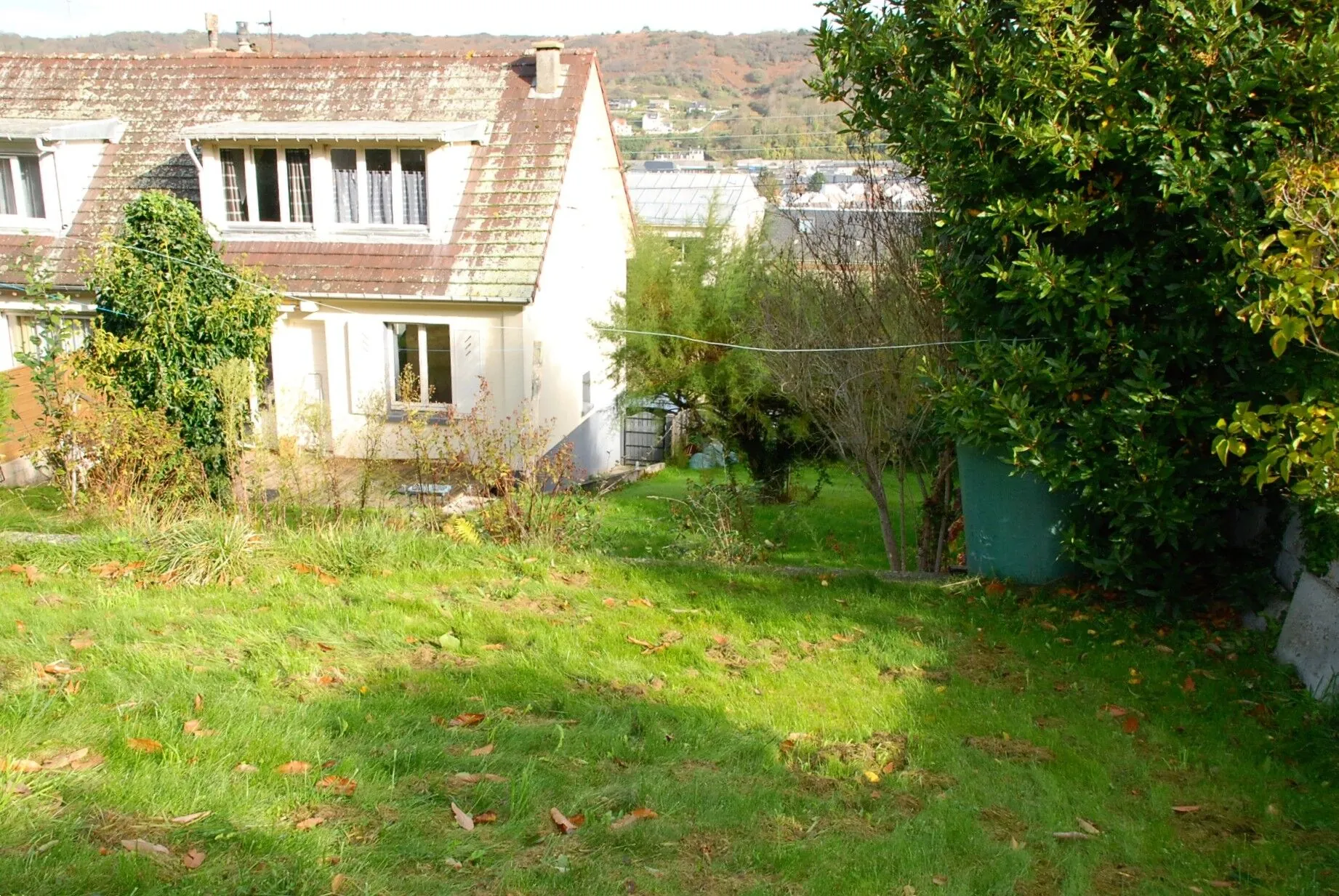Maison mitoyenne à Fécamp avec 3 chambres, jardin et garage
