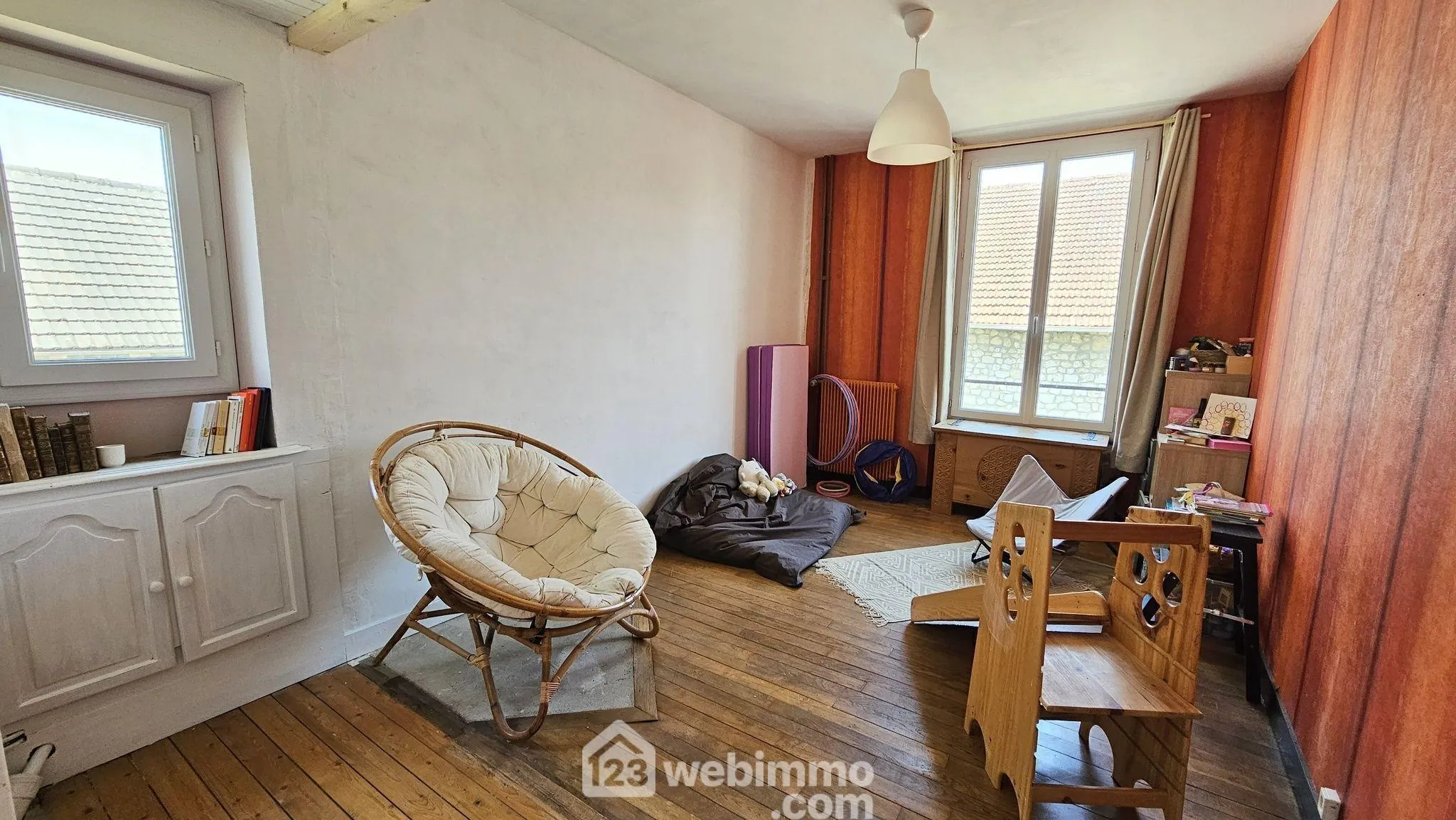 Maison en pierre de 121 m² à Milly-la-Forêt avec garage et terrain clos 