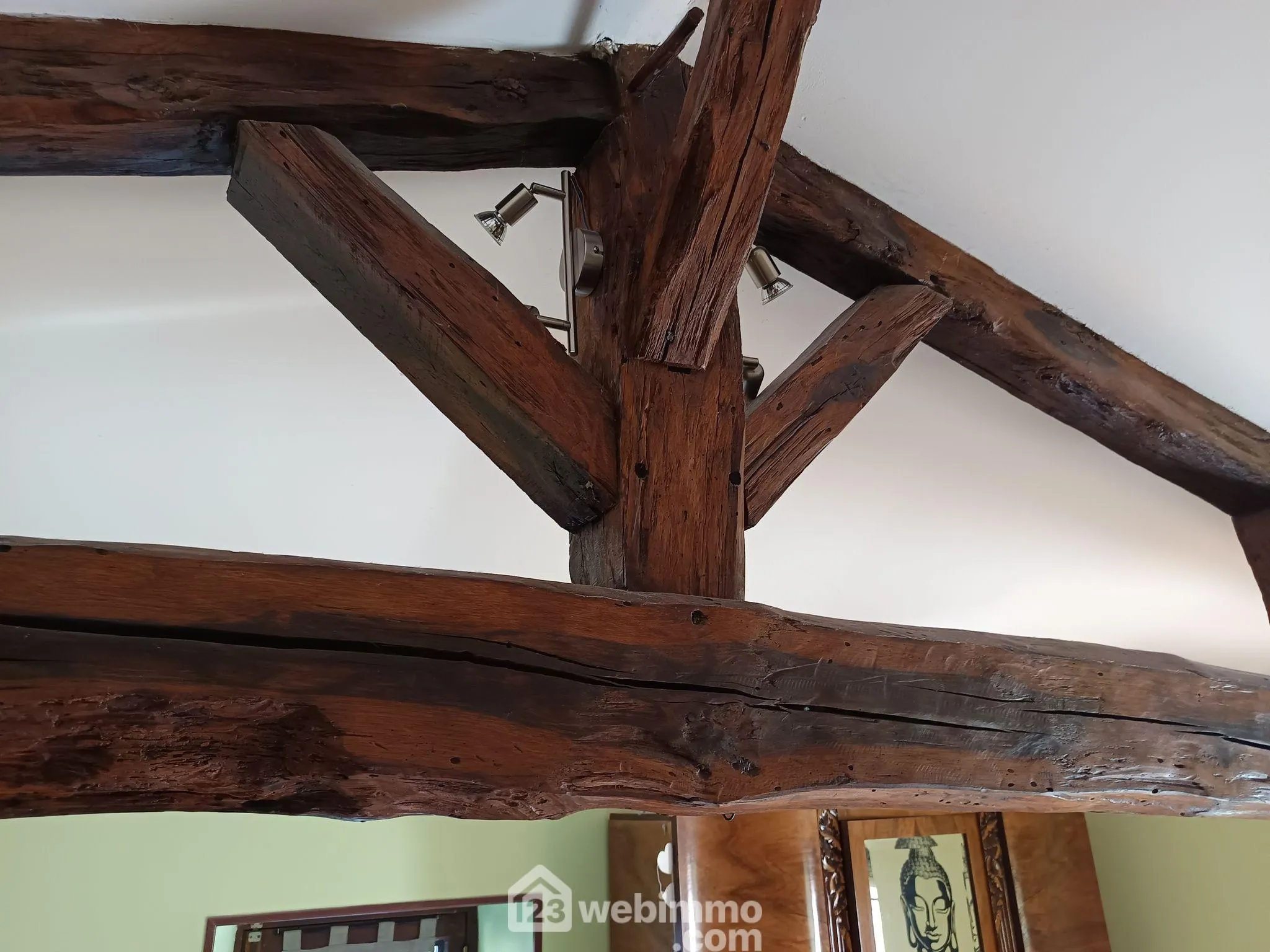 Maison de campagne de 240 m² avec terrain à Saint-Jean-Poutge 