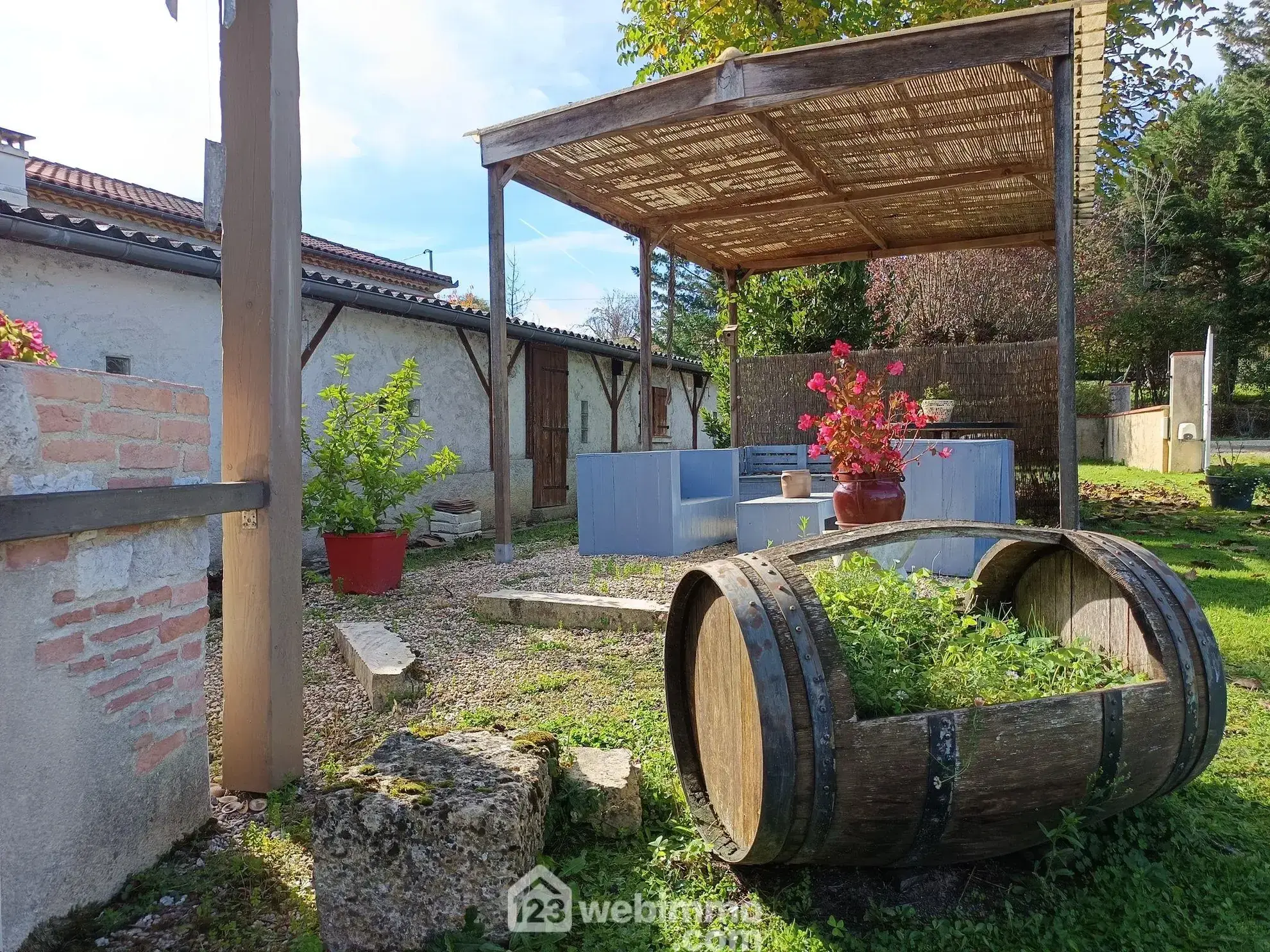 Maison de campagne avec terrain à Saint-Jean-Poutge, 240 m² 