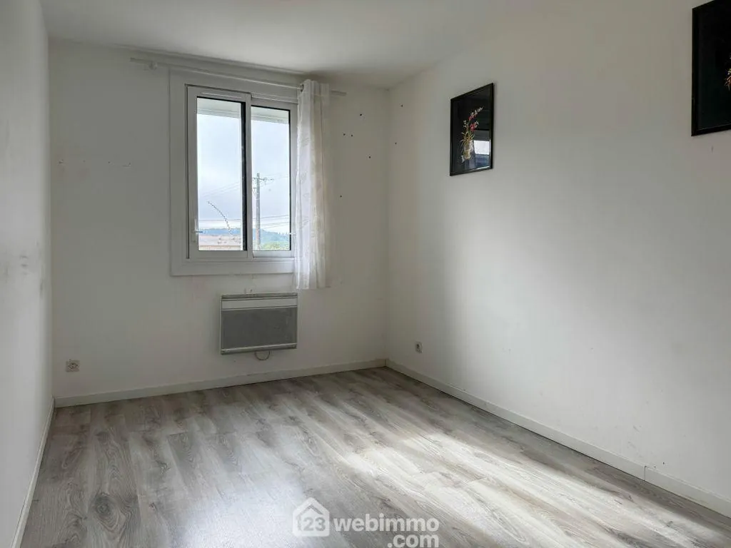 Maison de plain-pied à Sèvremont avec jardin et chauffage moderne 