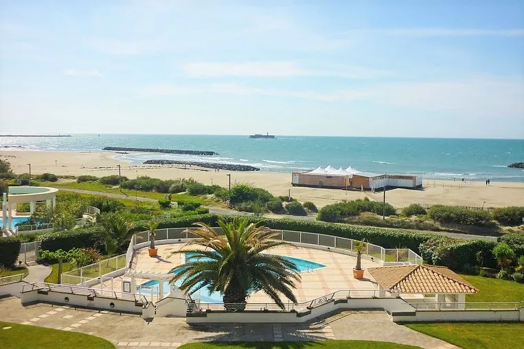 Appartement T1 avec Loggia et Vue Mer au Cap d'Agde - Secteur Rochelongue 