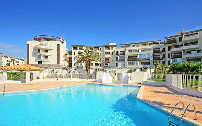 Appartement T1 avec Loggia et Vue Mer au Cap d'Agde - Secteur Rochelongue