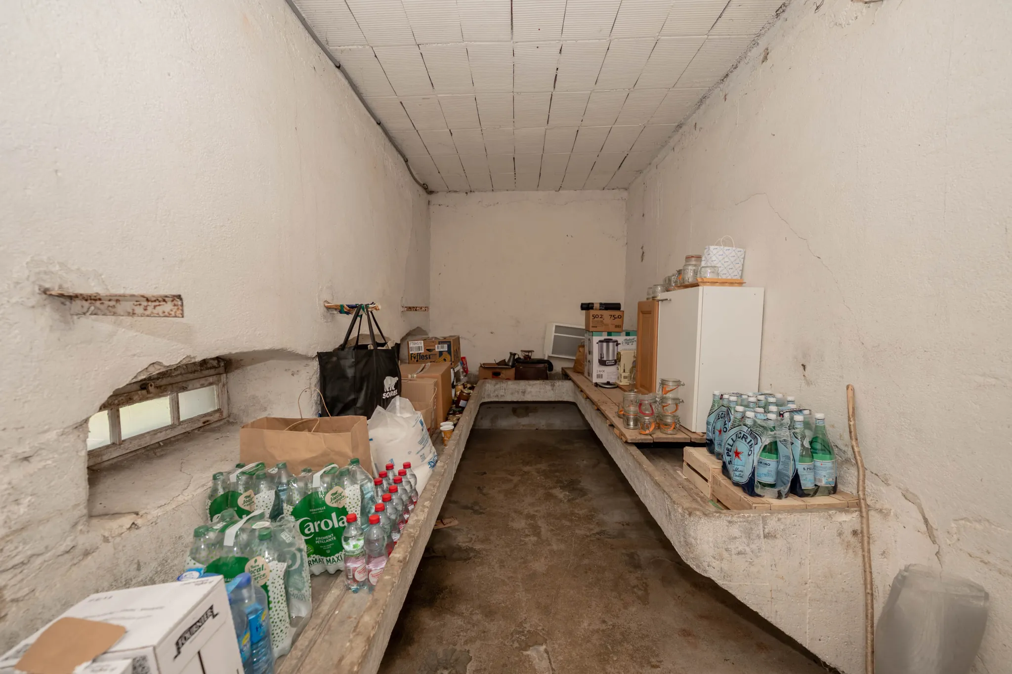 Maison ancienne avec appartement et potentiel à Le Crouzet, proche Mouthe et Suisse 