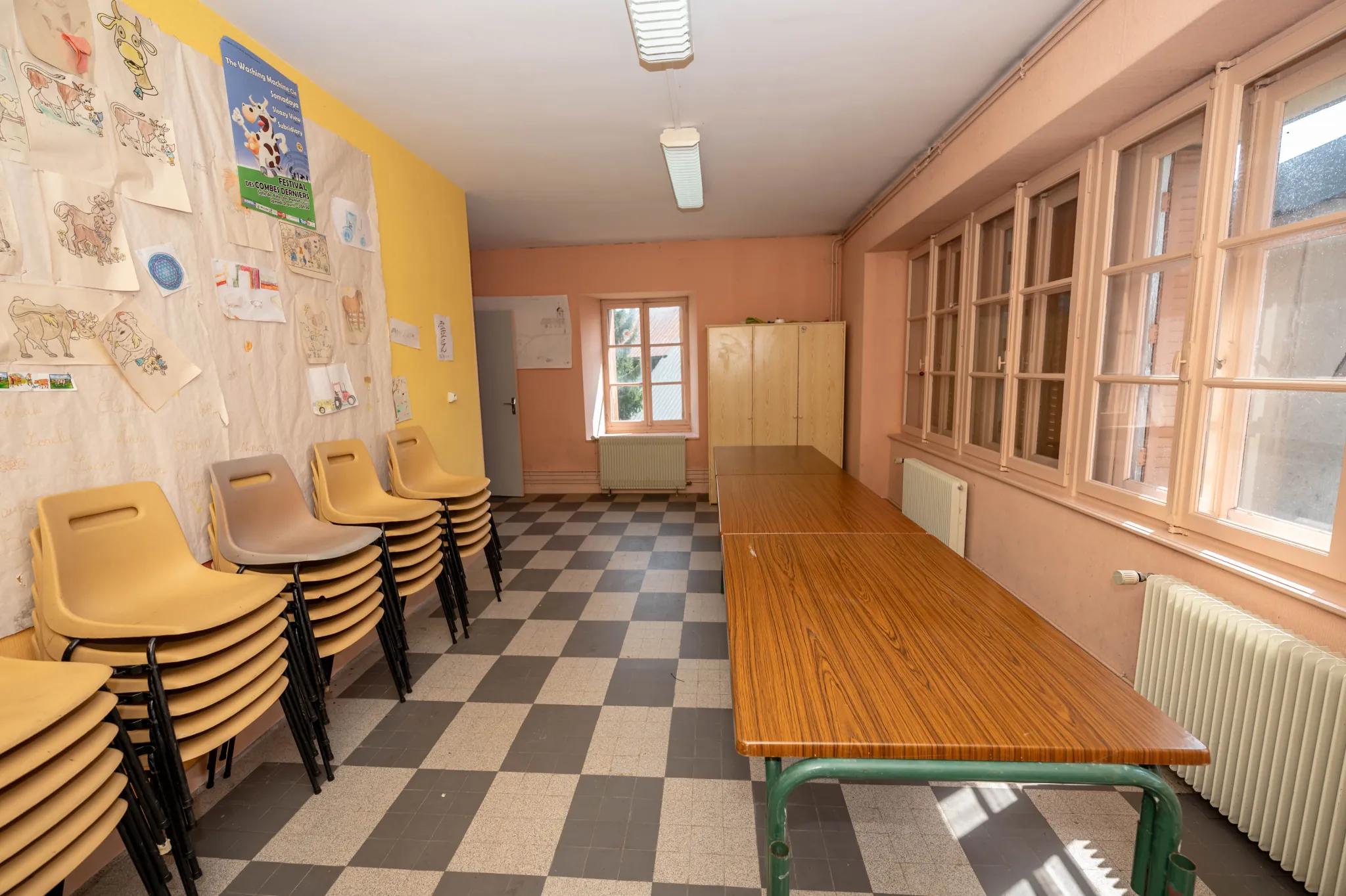 Maison ancienne avec appartement et potentiel à Le Crouzet, proche Mouthe et Suisse 