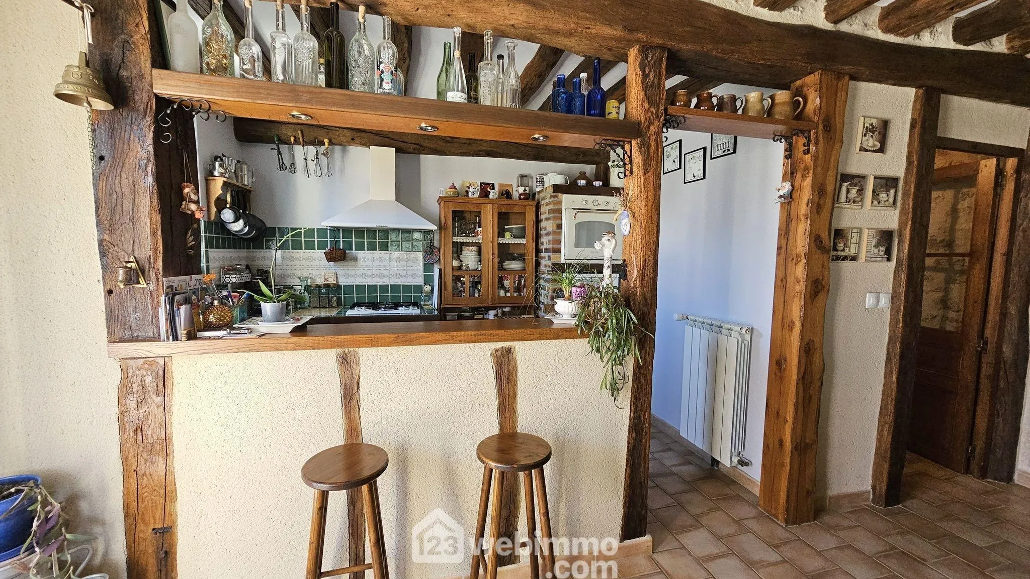 Maison en pierre de 101 m² à Nanteau-sur-Lunain avec terrasse et terrain arboré 