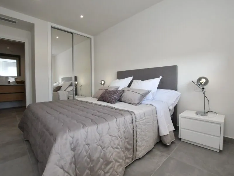 Maison neuve de 110m² à Rue, terrain de 500m², norme RE2020 - Personnalisable 