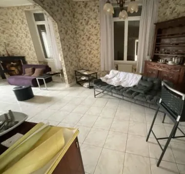 Achat maison à Nieuil de 143m² dès 11 000 euros - Vente aux enchères 