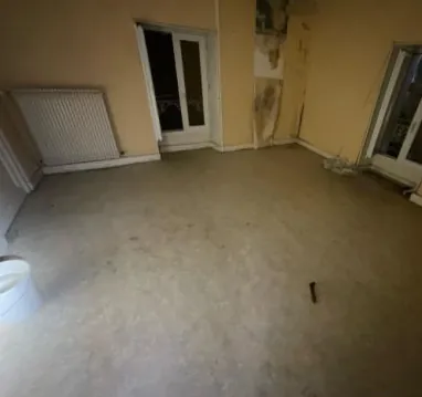 Achat maison à Nieuil de 143m² dès 11 000 euros - Vente aux enchères 