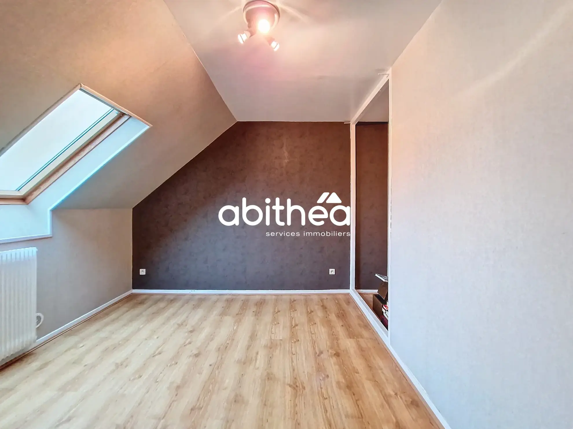 Maison mitoyenne 3 chambres avec garage et jardin à Haisnes 