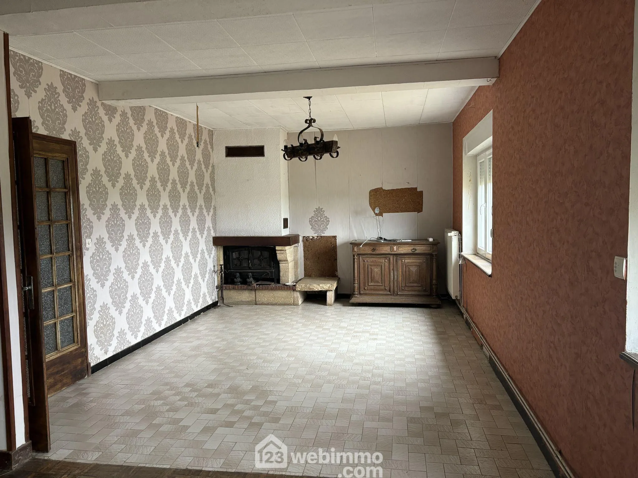 Corps de ferme avec maison, grange et terrain à Étain - 165 m² 