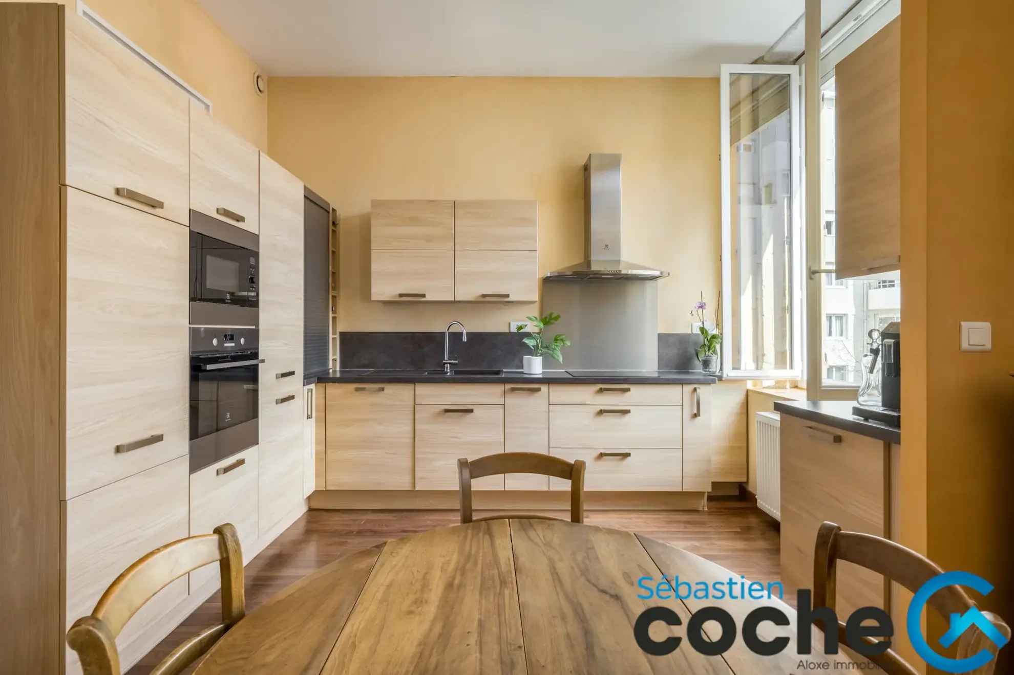 Appartement avec jardin privé de 78,85 m² à Lyon 3, proche tram, rénové en 2024 