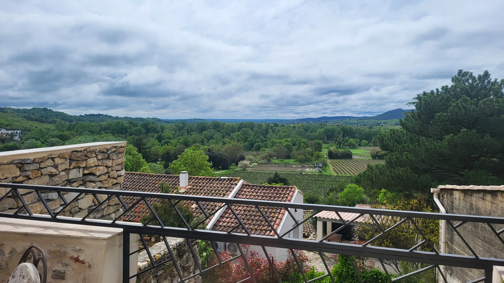 Maison de village à Vezenobres de 110 m² avec deux habitations et terrasse sud 