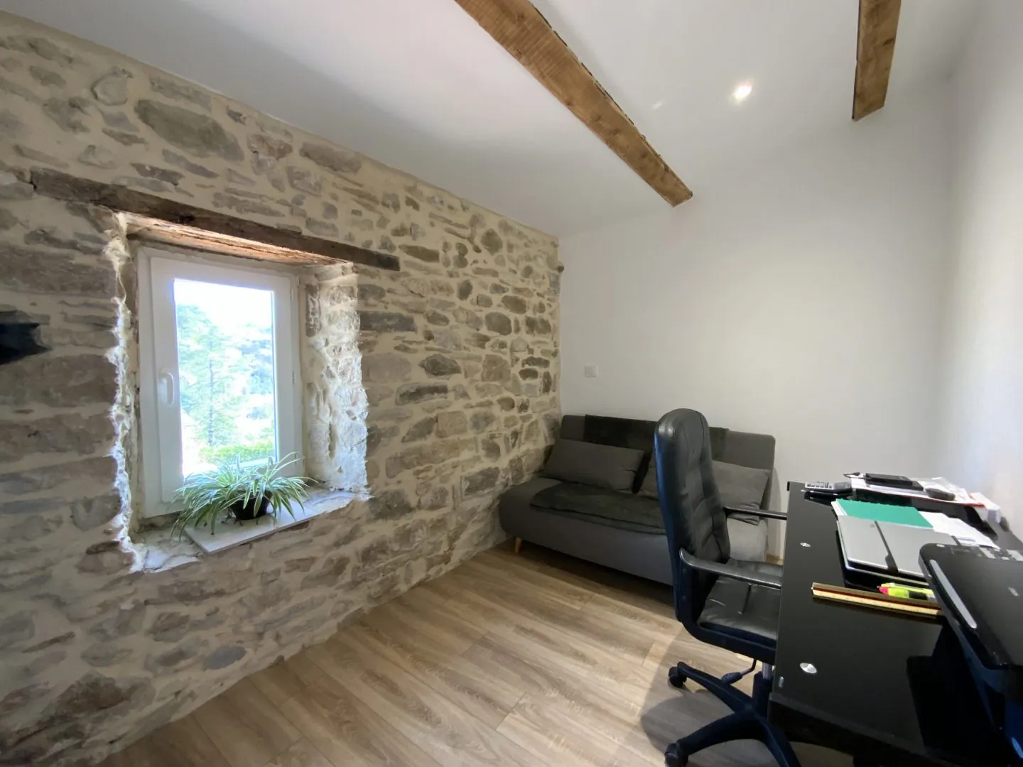 Maison de village à Vezenobres de 110 m² avec deux habitations et terrasse sud 