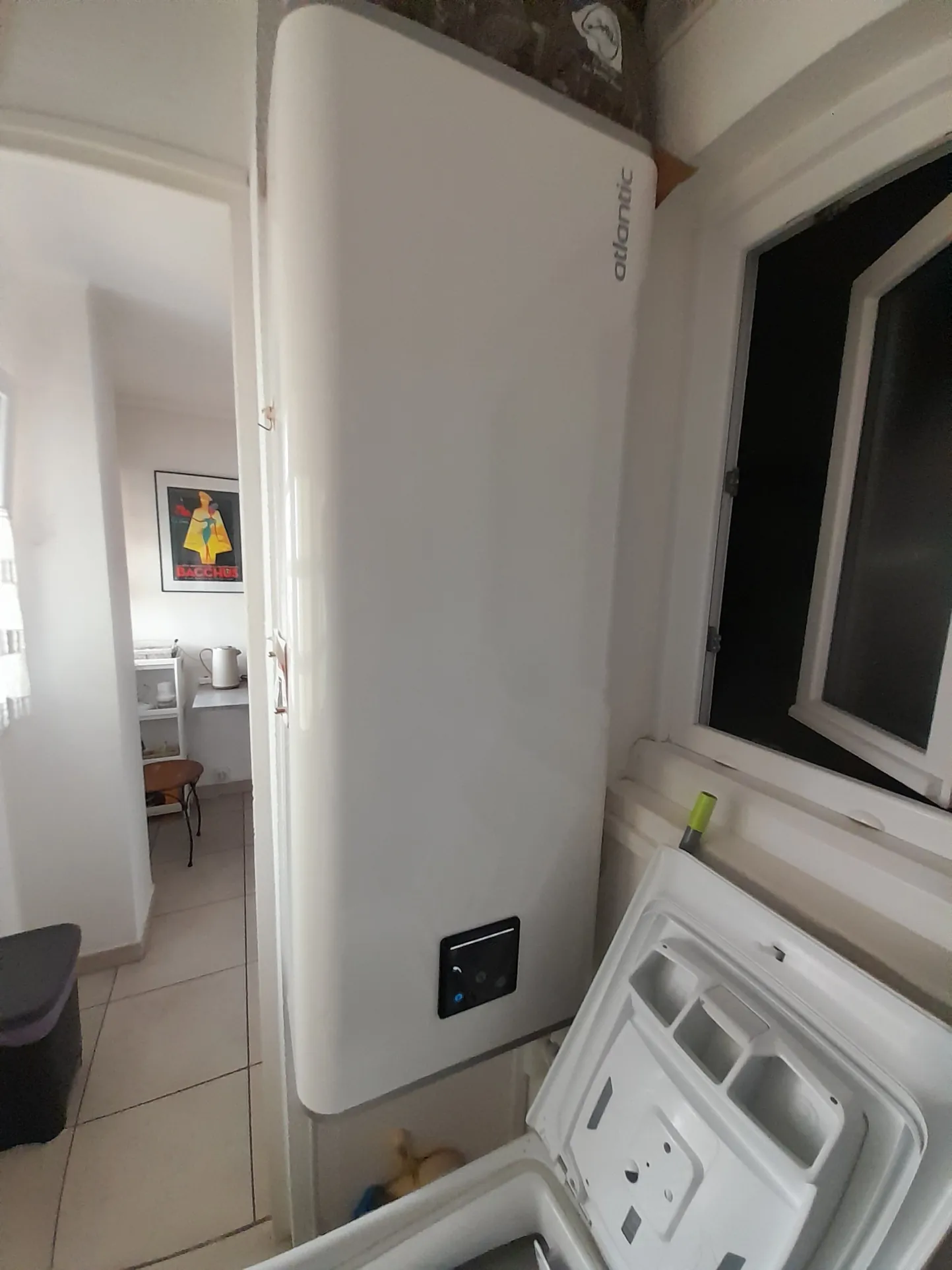 Appartement F3 à Toulon Port-Marchand, 53 m² loué avec cave, rendement 5,7% 
