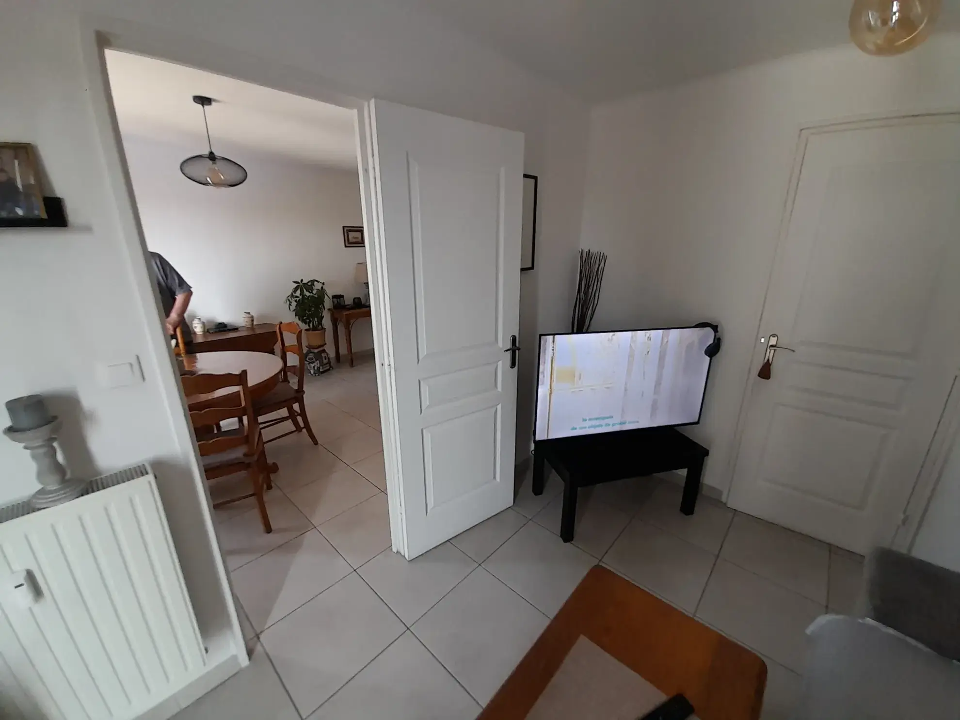 Appartement F3 à Toulon Port-Marchand, 53 m² loué avec cave, rendement 5,7% 