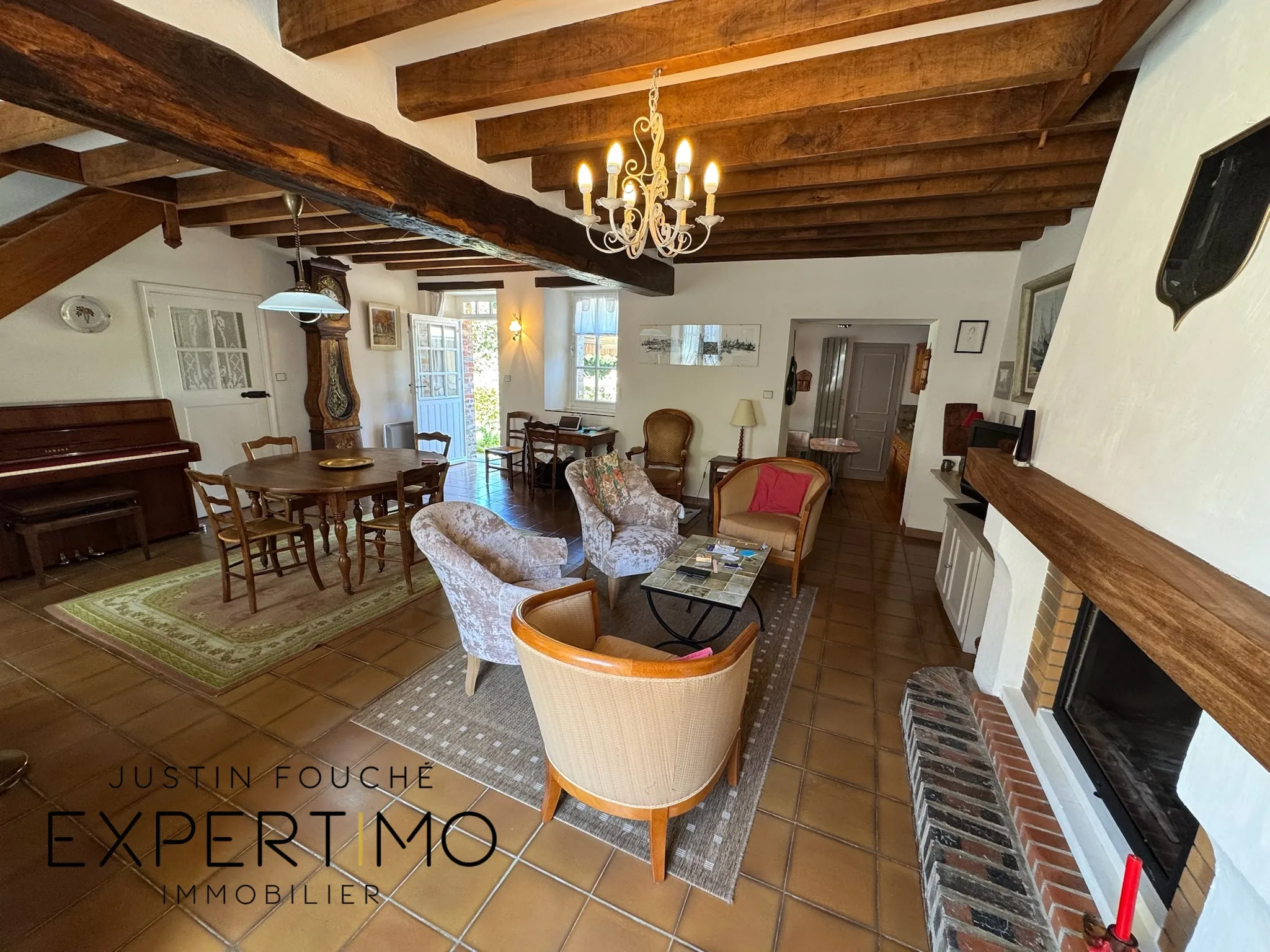 Maison de village rénovée de 120 m² à Semur en Vallon 