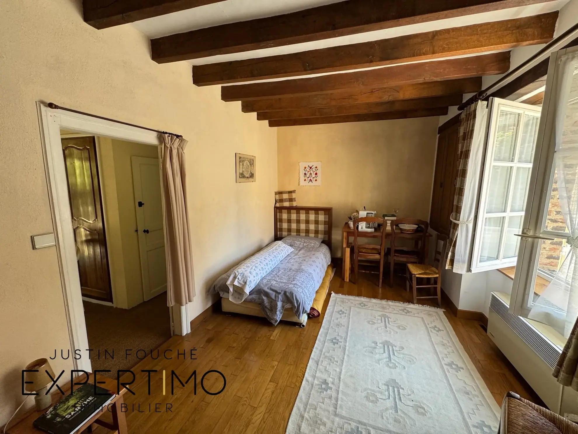 Maison de village rénovée de 120 m² à Semur en Vallon 