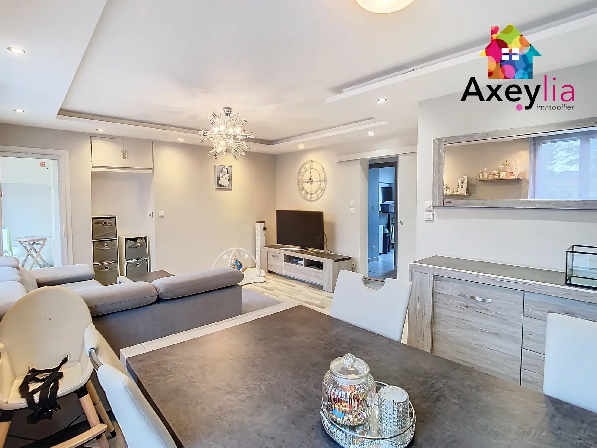 Appartement T4 rénové avec garage et balcon à Roanne 