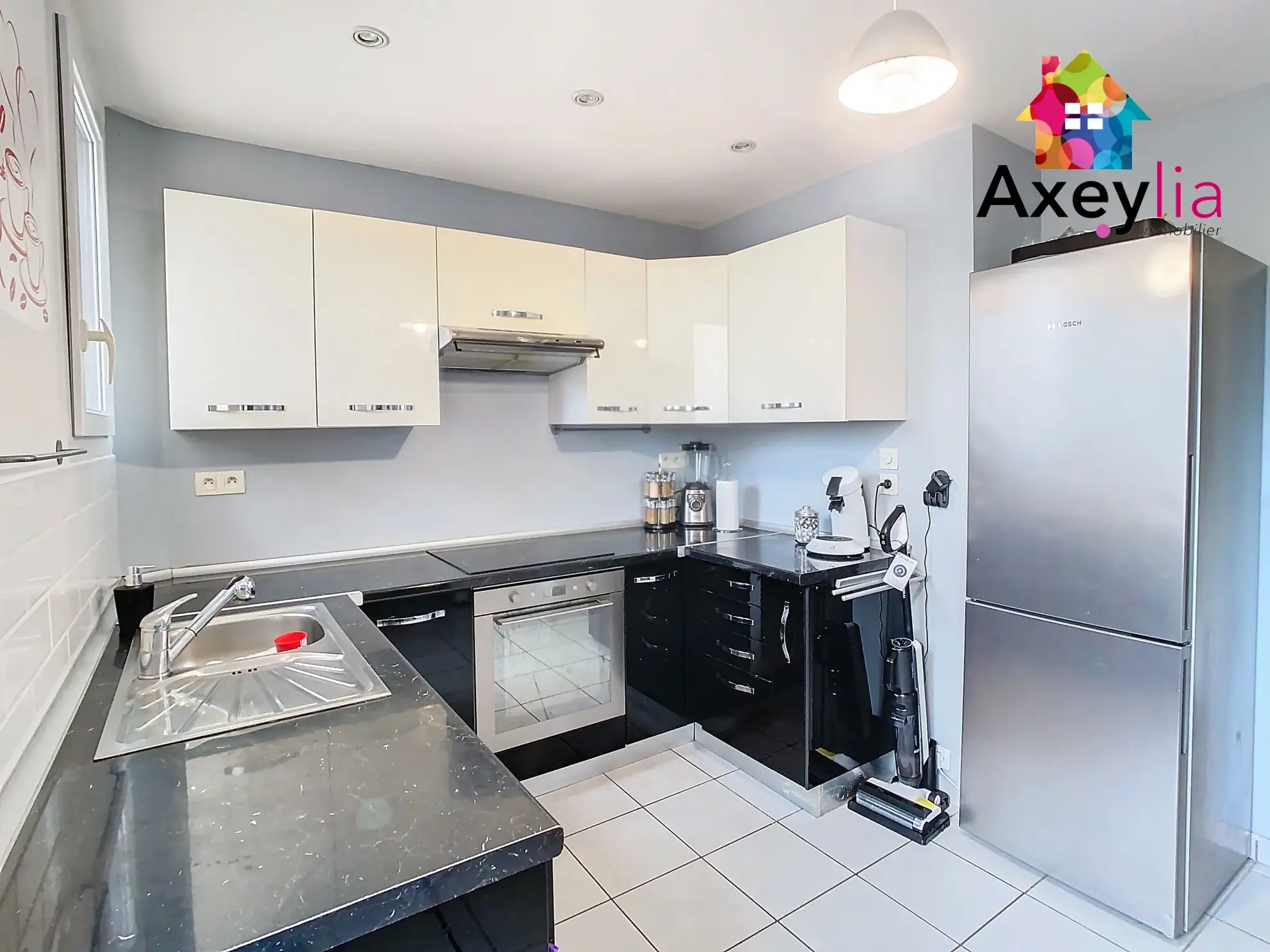 Appartement T4 rénové avec garage et balcon à Roanne 