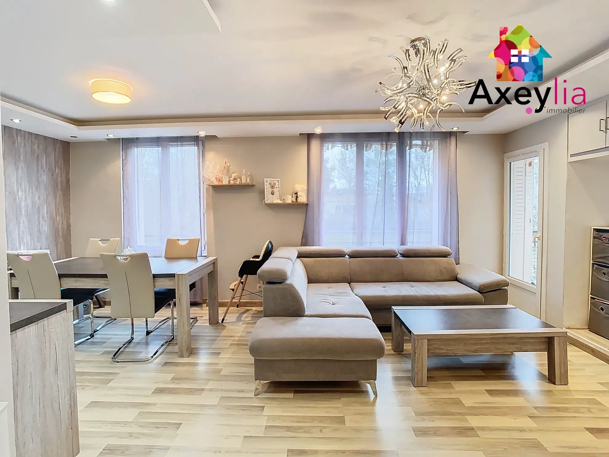 Appartement T4 rénové avec garage et balcon à Roanne 