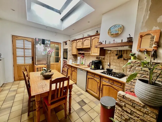 Maison de 120 m² avec 4 chambres à Tourcoing proche centre et quartiers des Francs