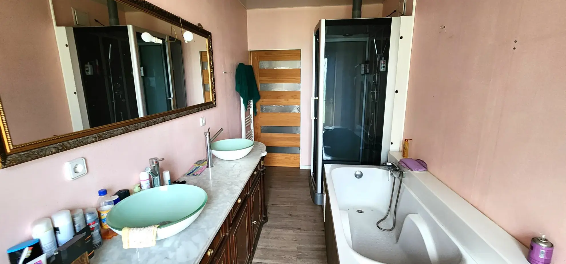 Maison en pierre à rénover avec potentiel à Aiguillon, proche Marmande 