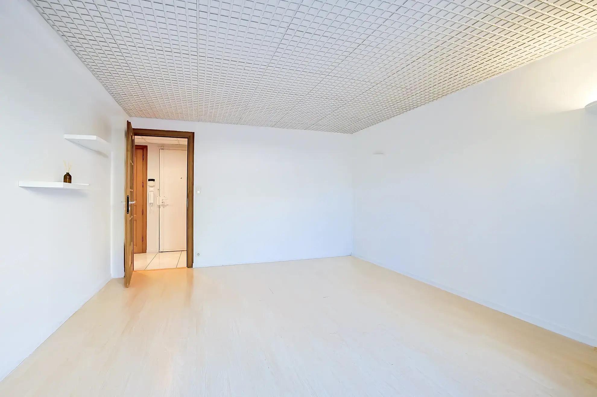 Appartement T2 avec grande terrasse et cave à Six Fours les Plages 