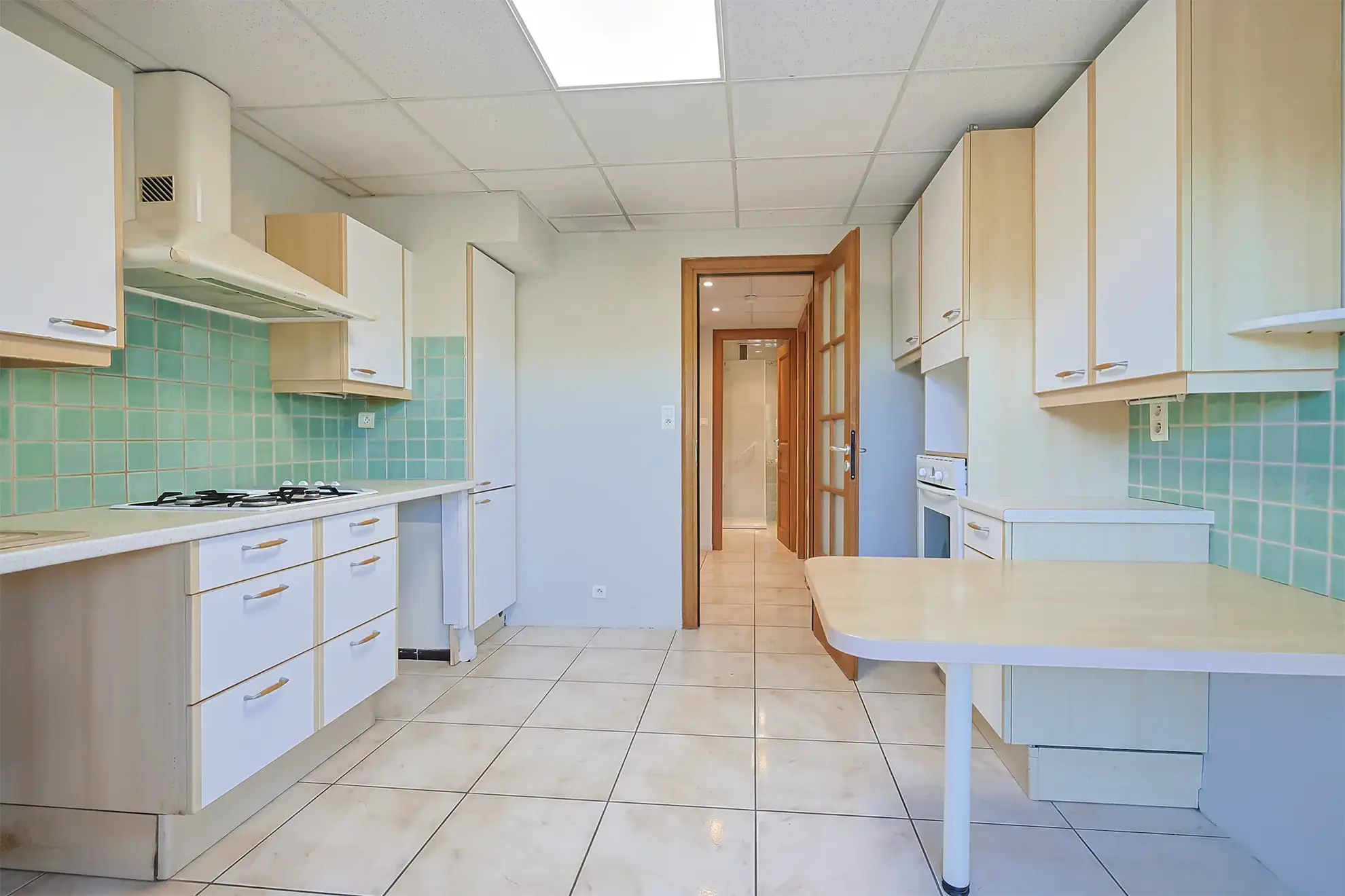 Appartement T2 avec grande terrasse et cave à Six Fours les Plages 