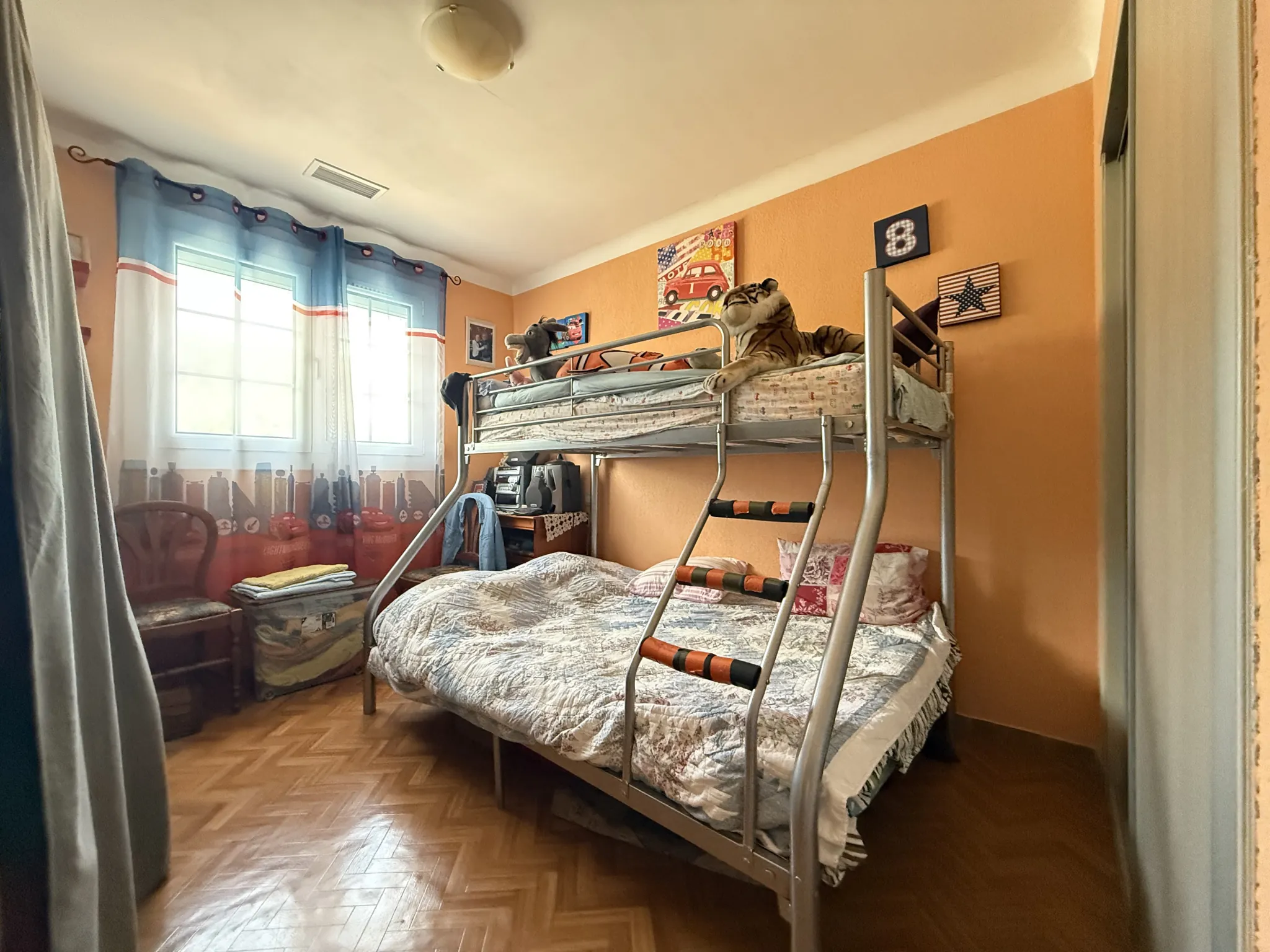 Maison avec piscine et véranda à Arles-sur-Tech - Charme et confort 