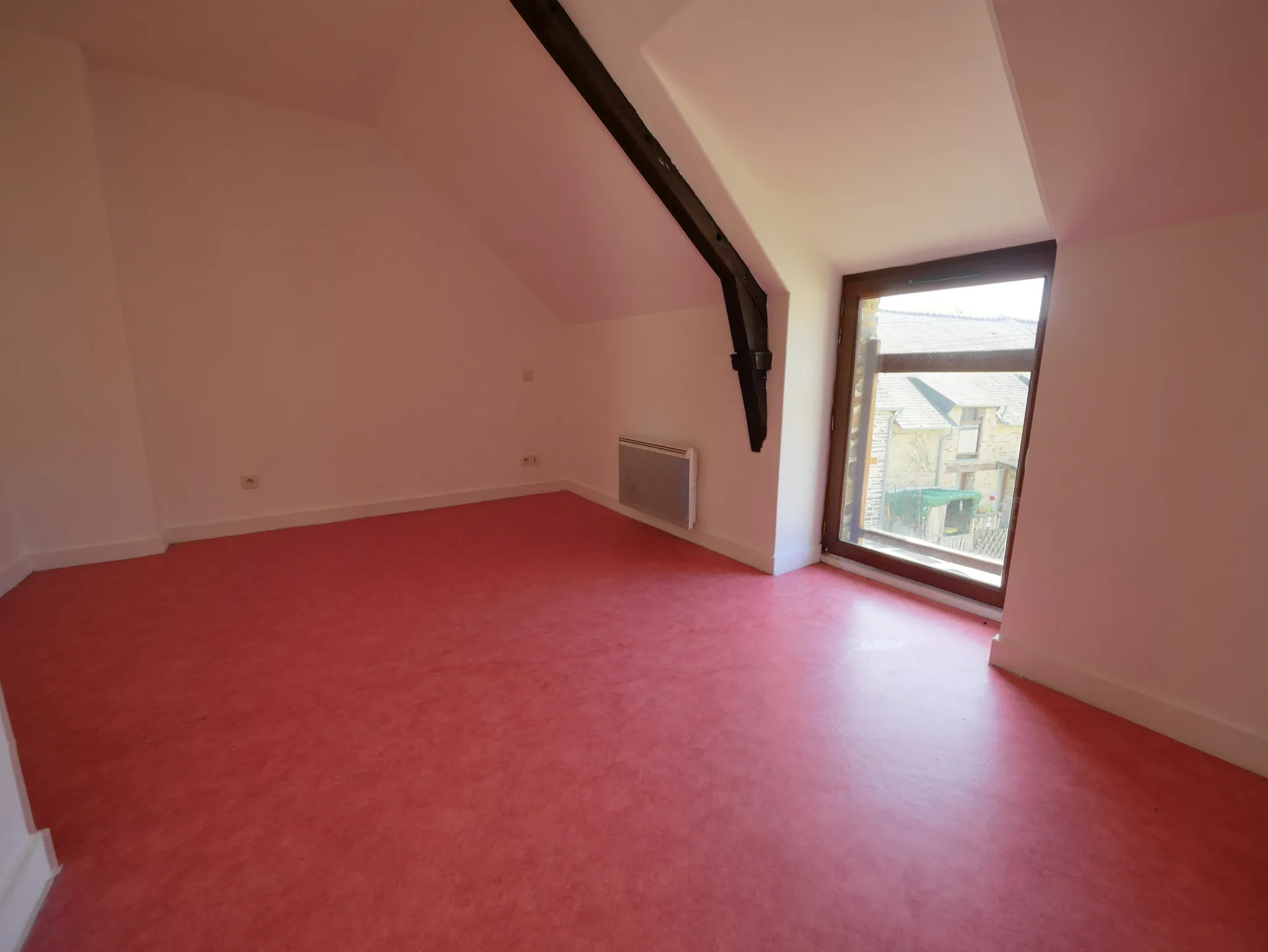 Charmante maison en pierre de 86 m² à Pipriac avec jardin et exposition sud 