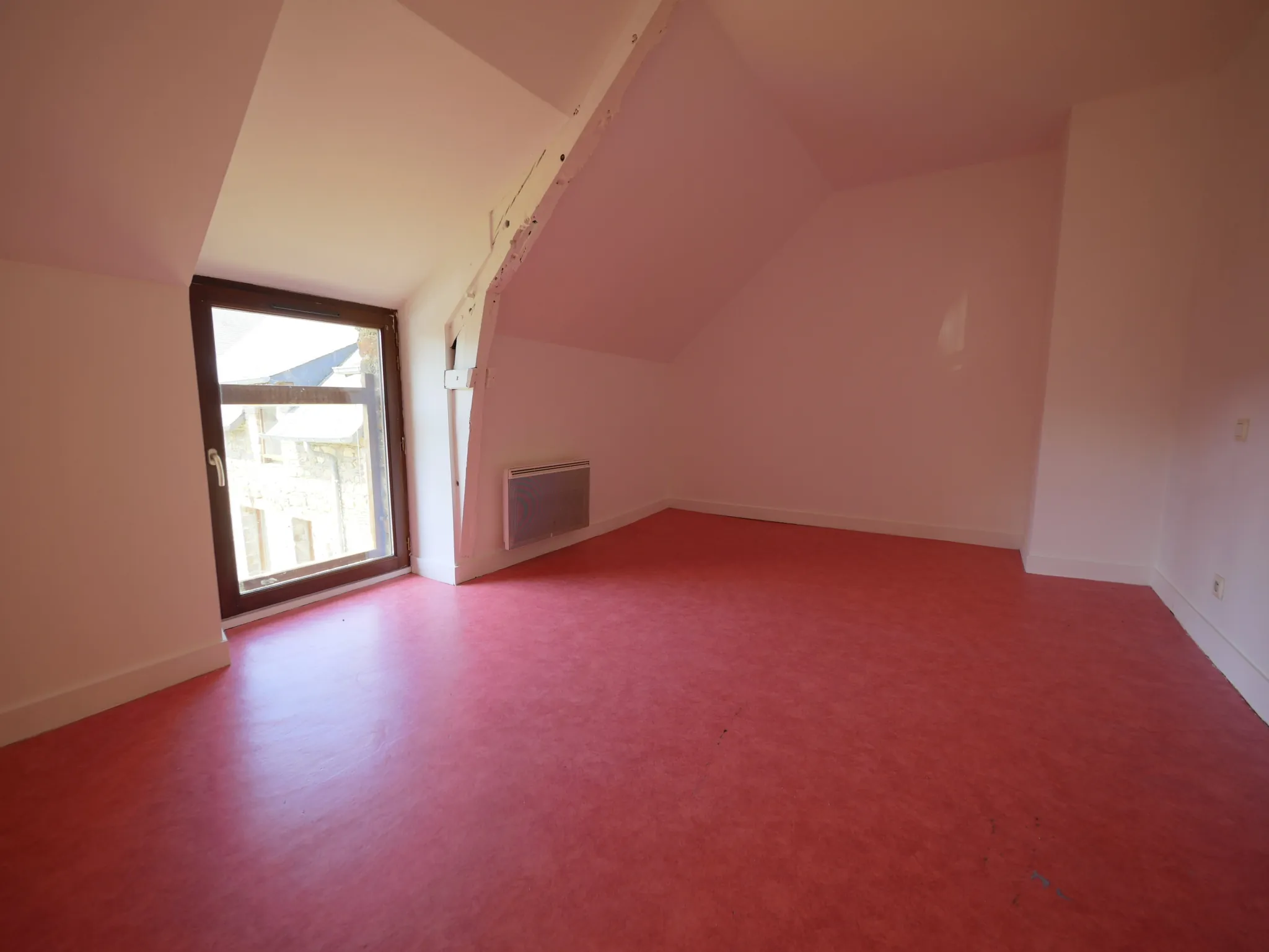 Charmante maison en pierre de 86 m² à Pipriac avec jardin et exposition sud 