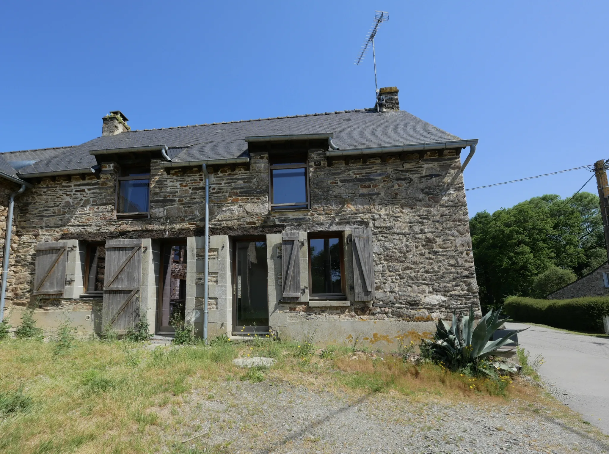 Charmante maison en pierre de 86 m² à Pipriac avec jardin et exposition sud