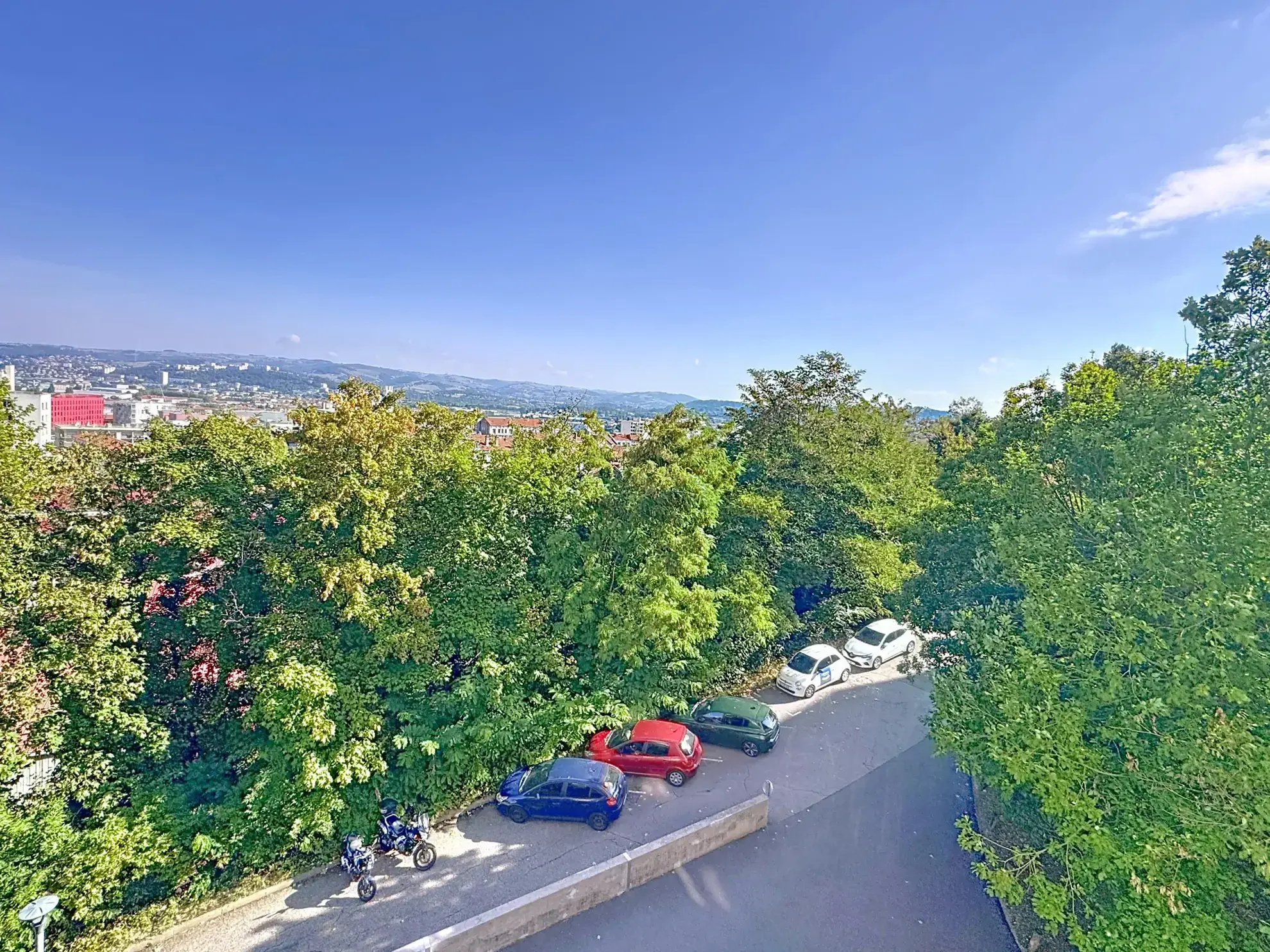 À vendre T1 de 41 m² avec balcon et cave à Saint-Étienne 