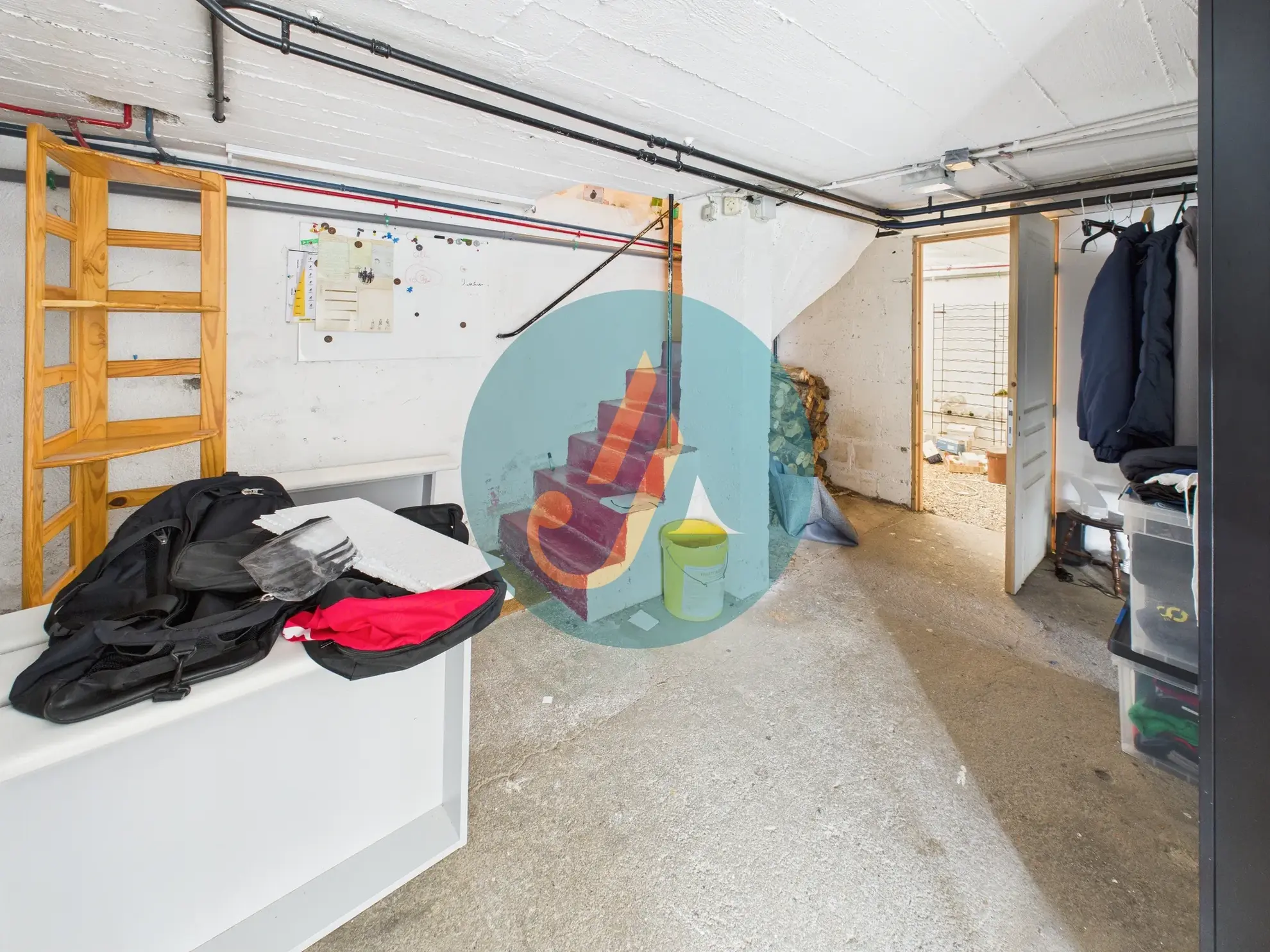 Belle maison familiale avec piscine et sous-sol complet à Nevers 