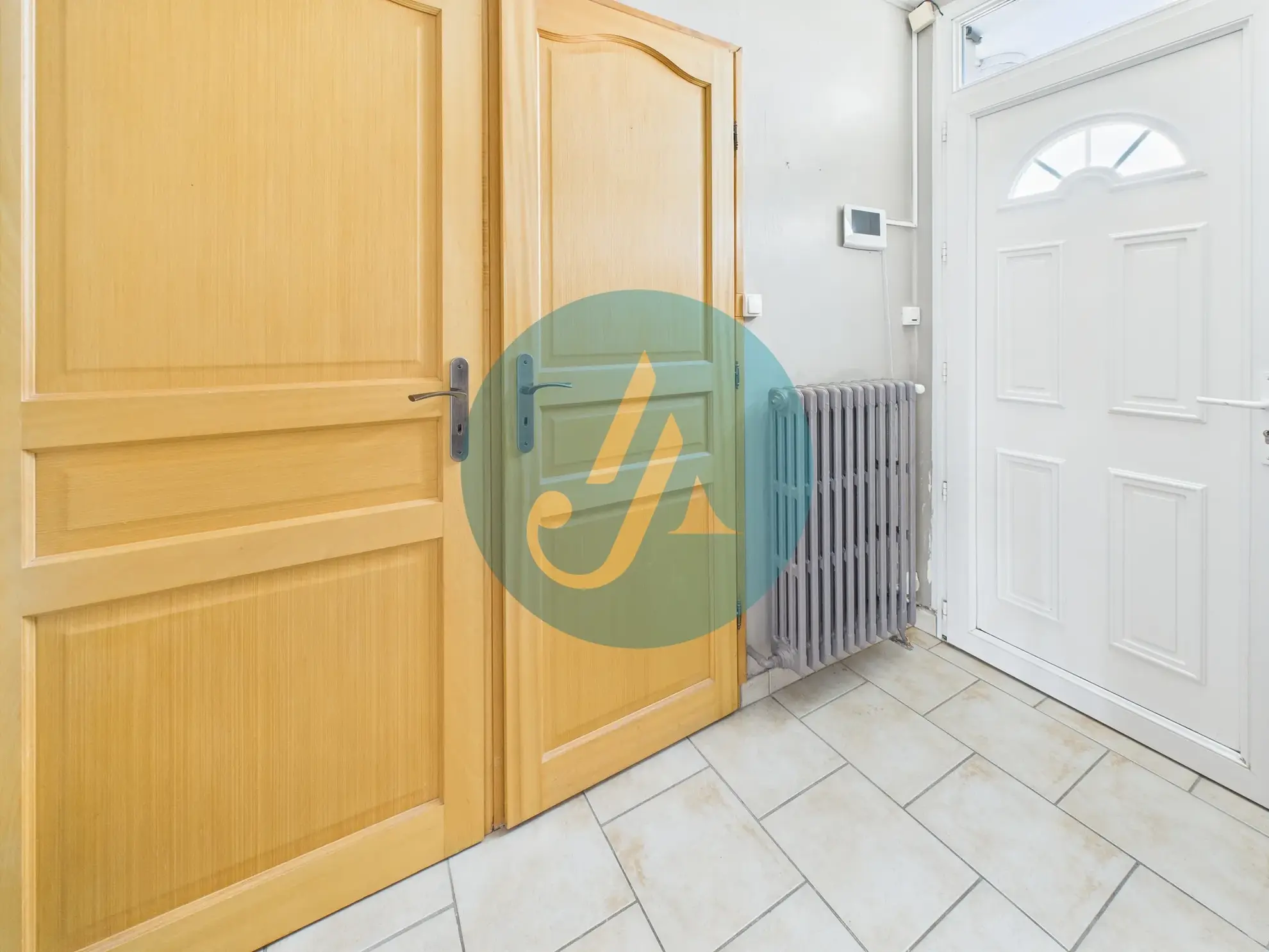 Belle maison familiale avec piscine et sous-sol complet à Nevers 