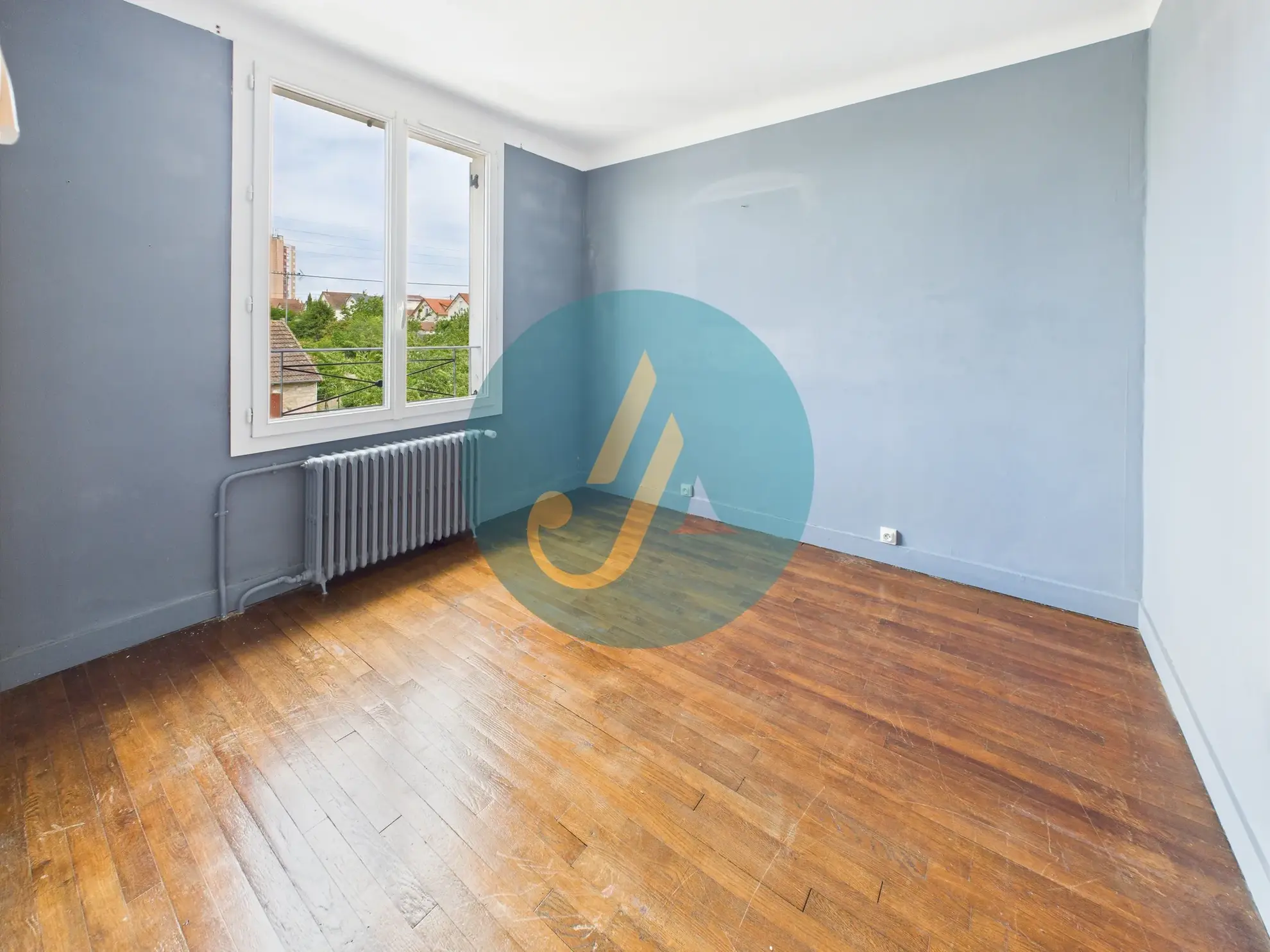 Belle maison familiale avec piscine et sous-sol complet à Nevers 