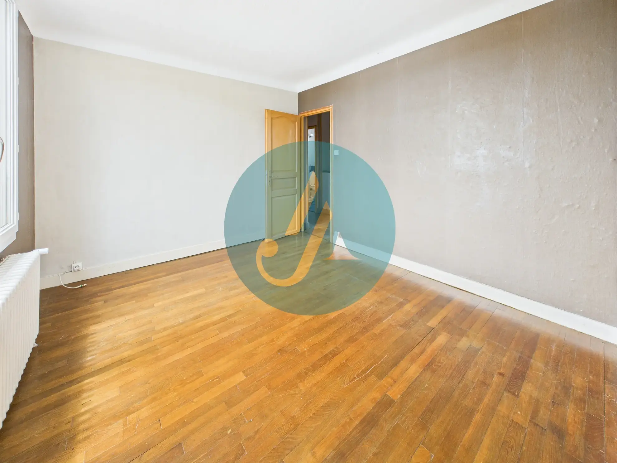 Belle maison familiale avec piscine et sous-sol complet à Nevers 