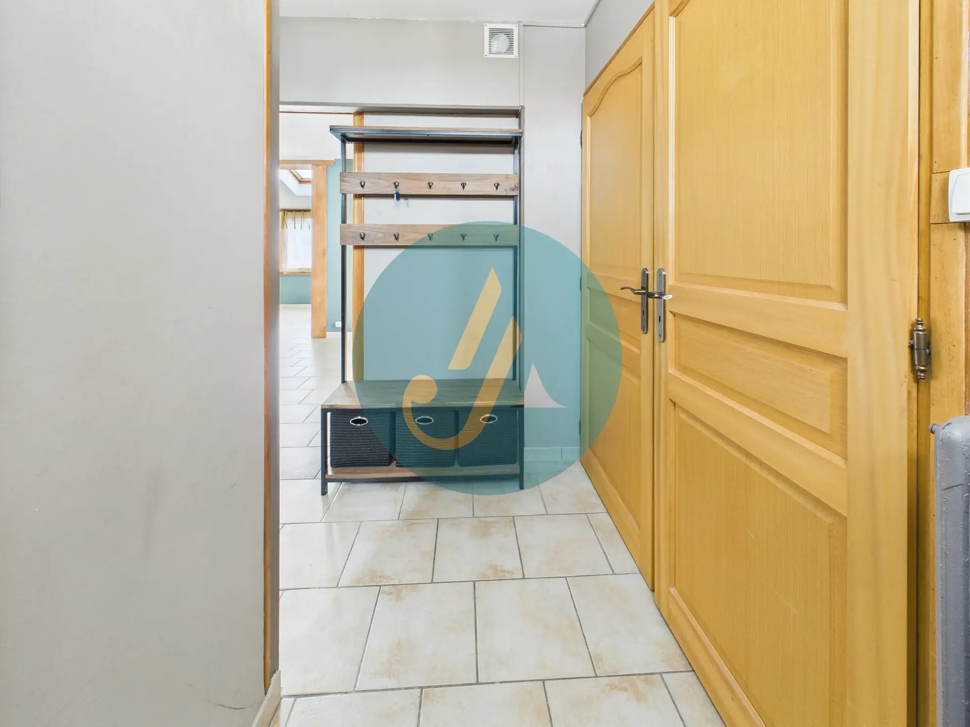 Belle maison familiale avec piscine et sous-sol complet à Nevers 