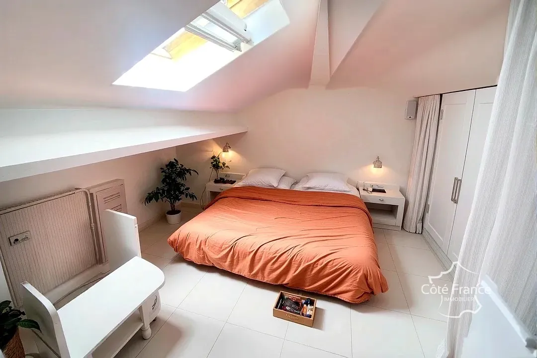 Appartement T3 lumineux avec mezzanine au centre d’Agde, 53 m² 